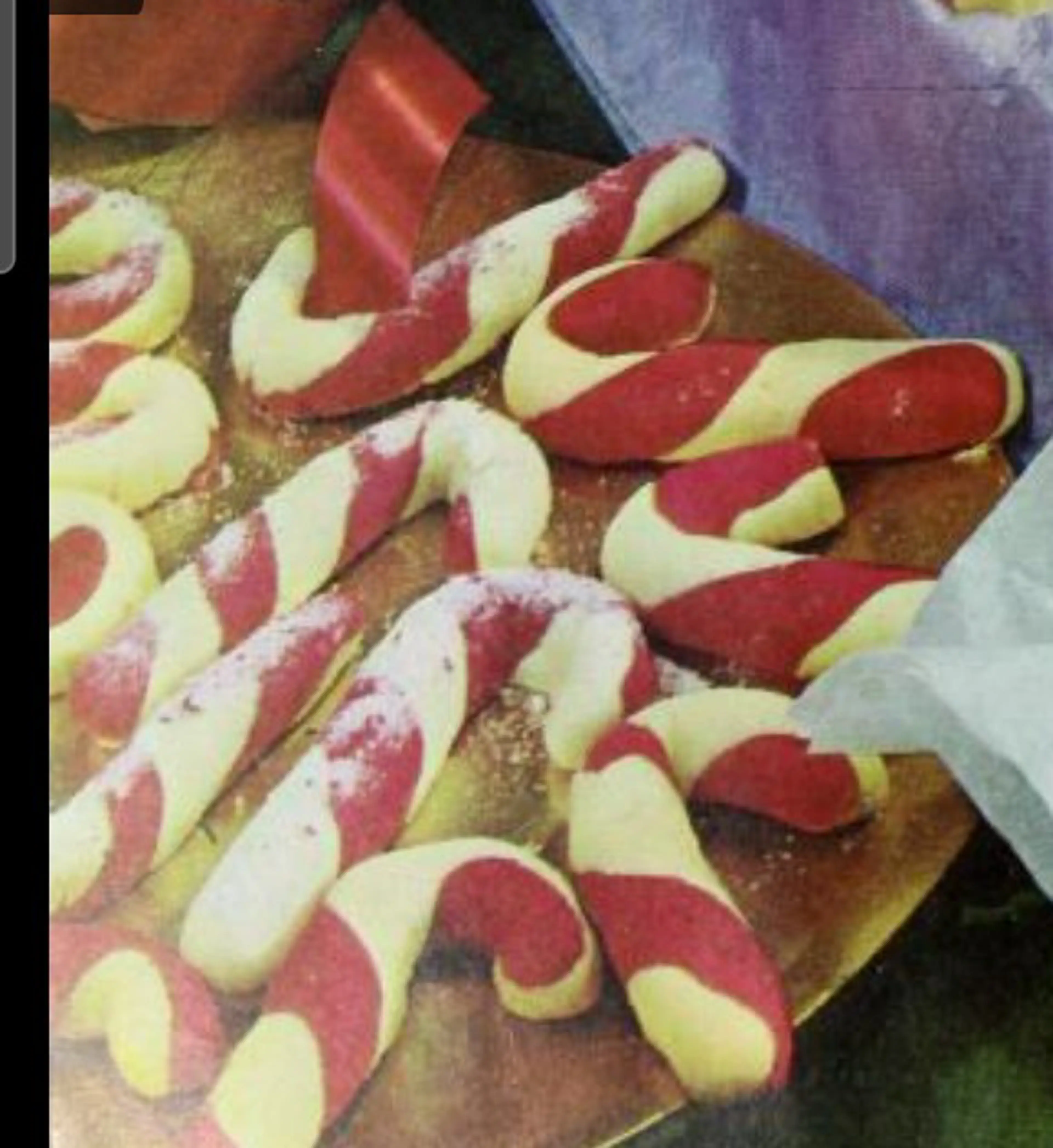 Classic Candy Cane Cookies