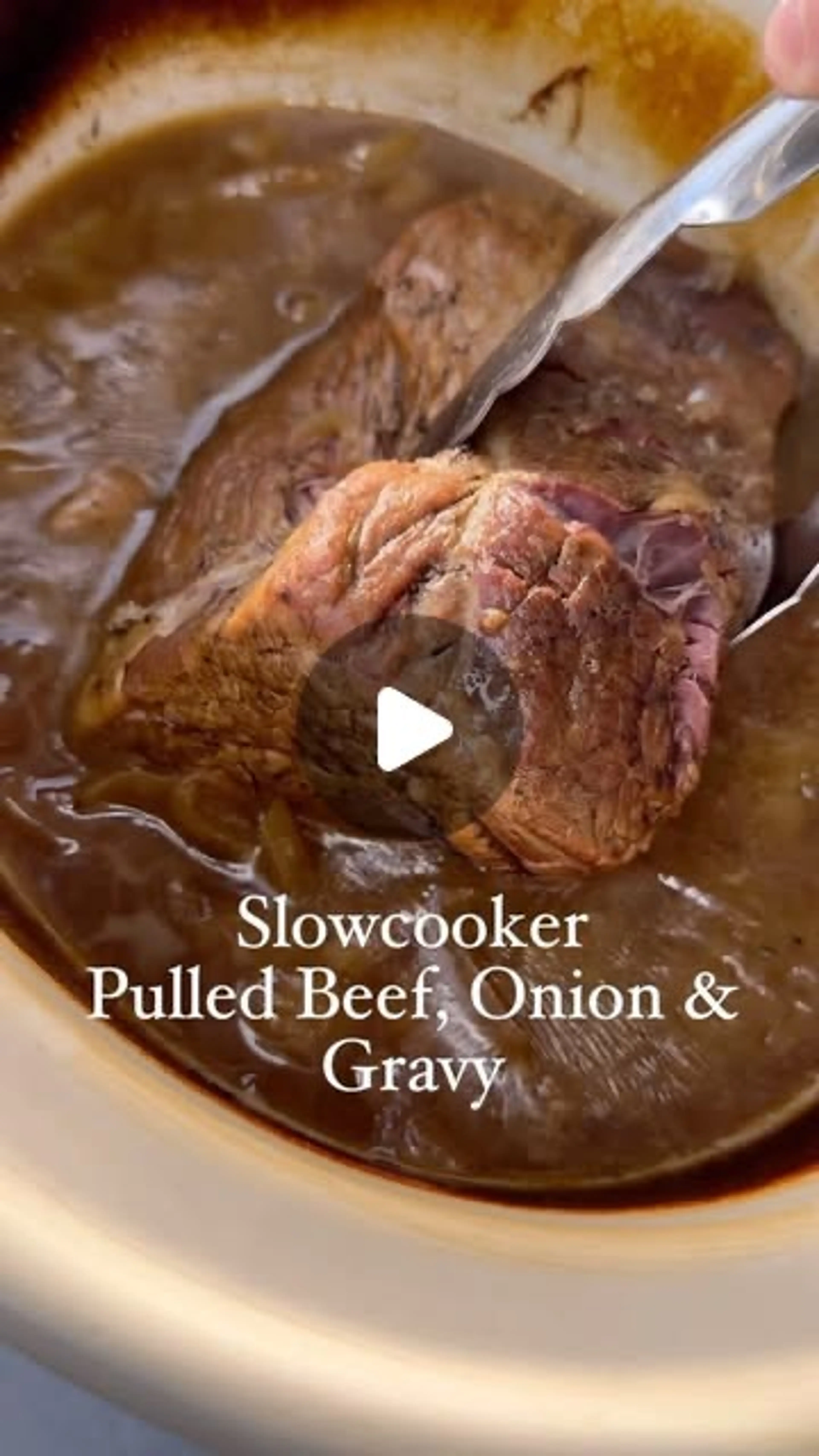 Slowcooker Pulled Beef, Onions & Gravy