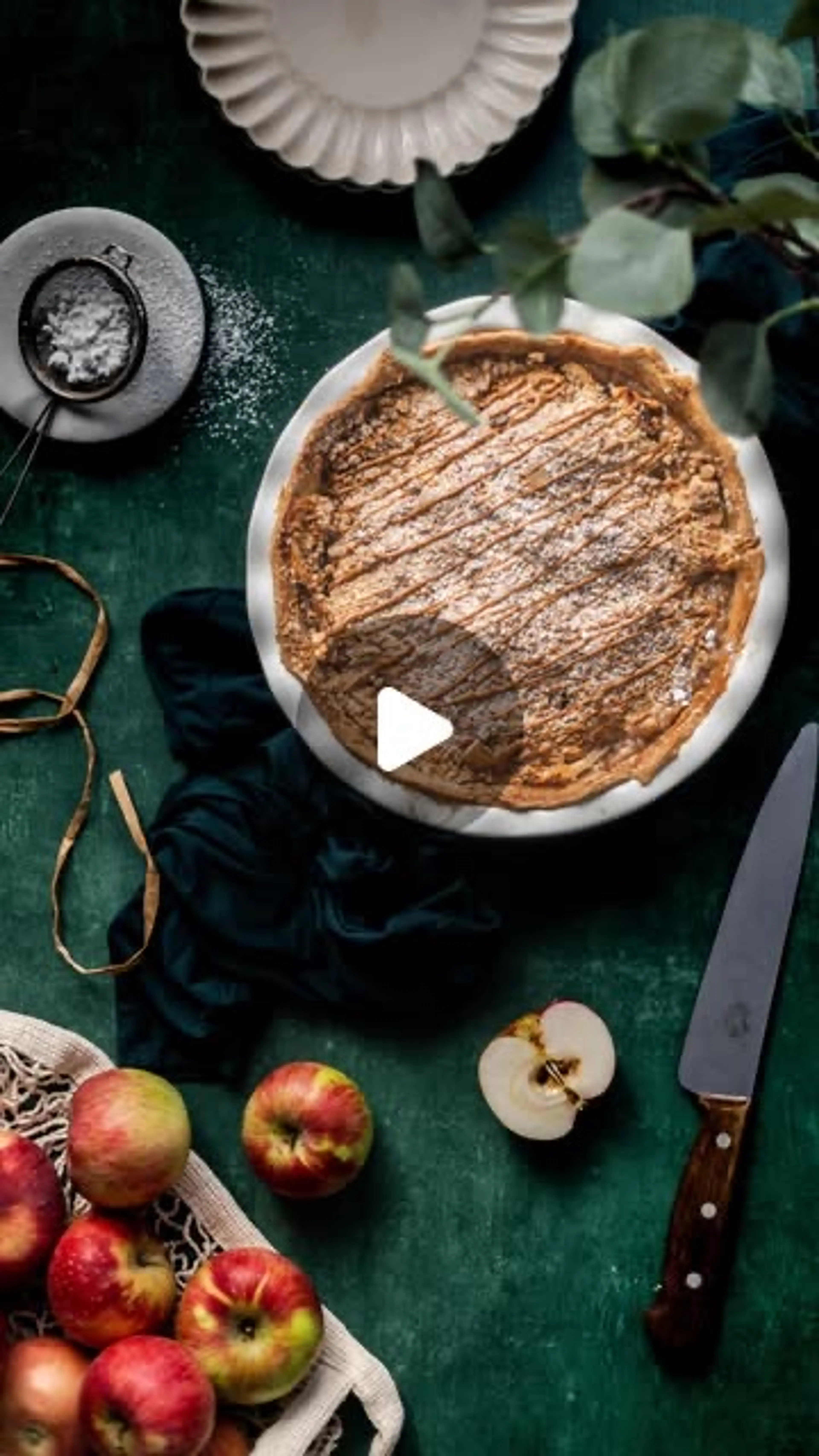 Apple Pie with Lotus Crumb Topping