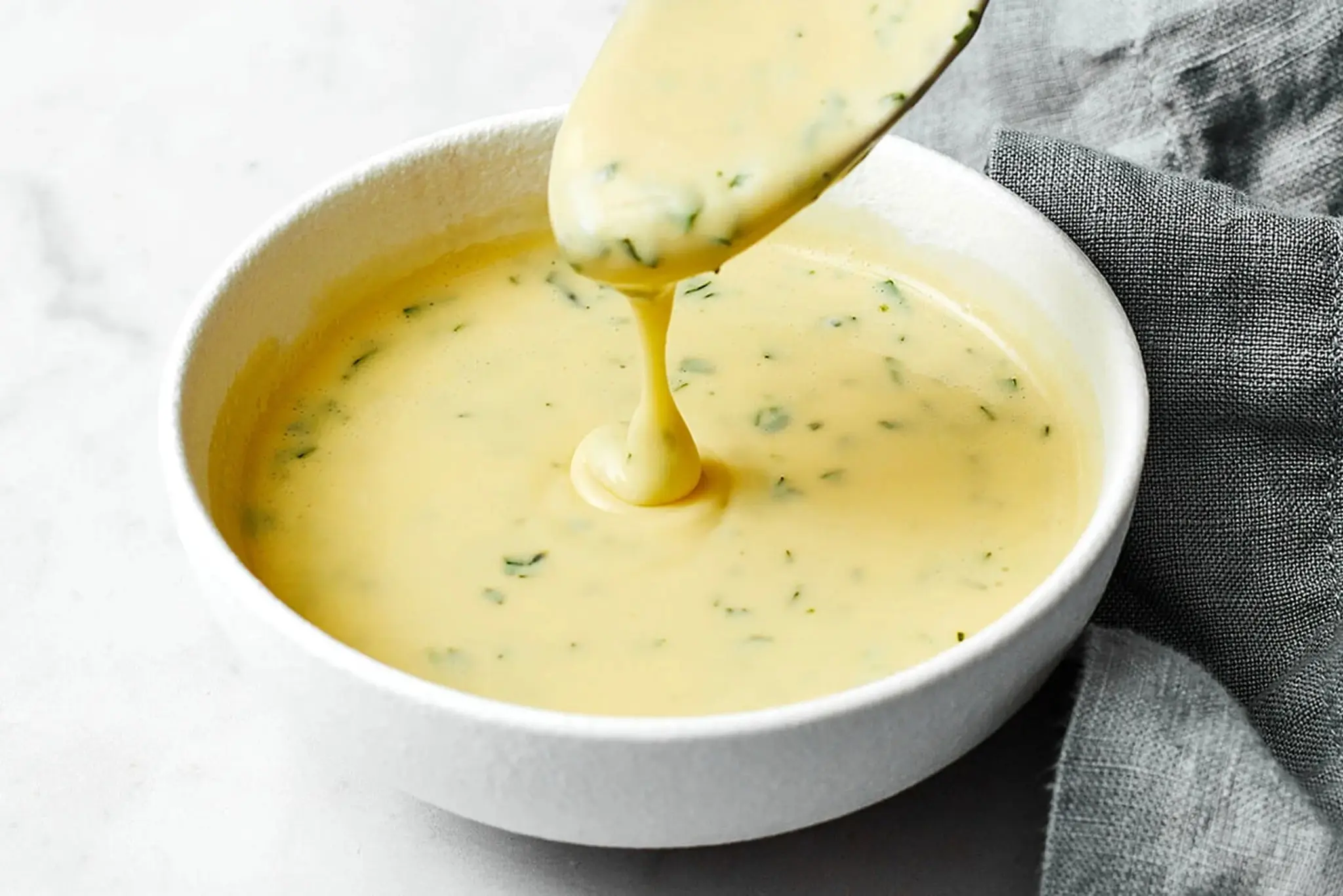 Béarnaise Sauce (Easy & No-Fail)