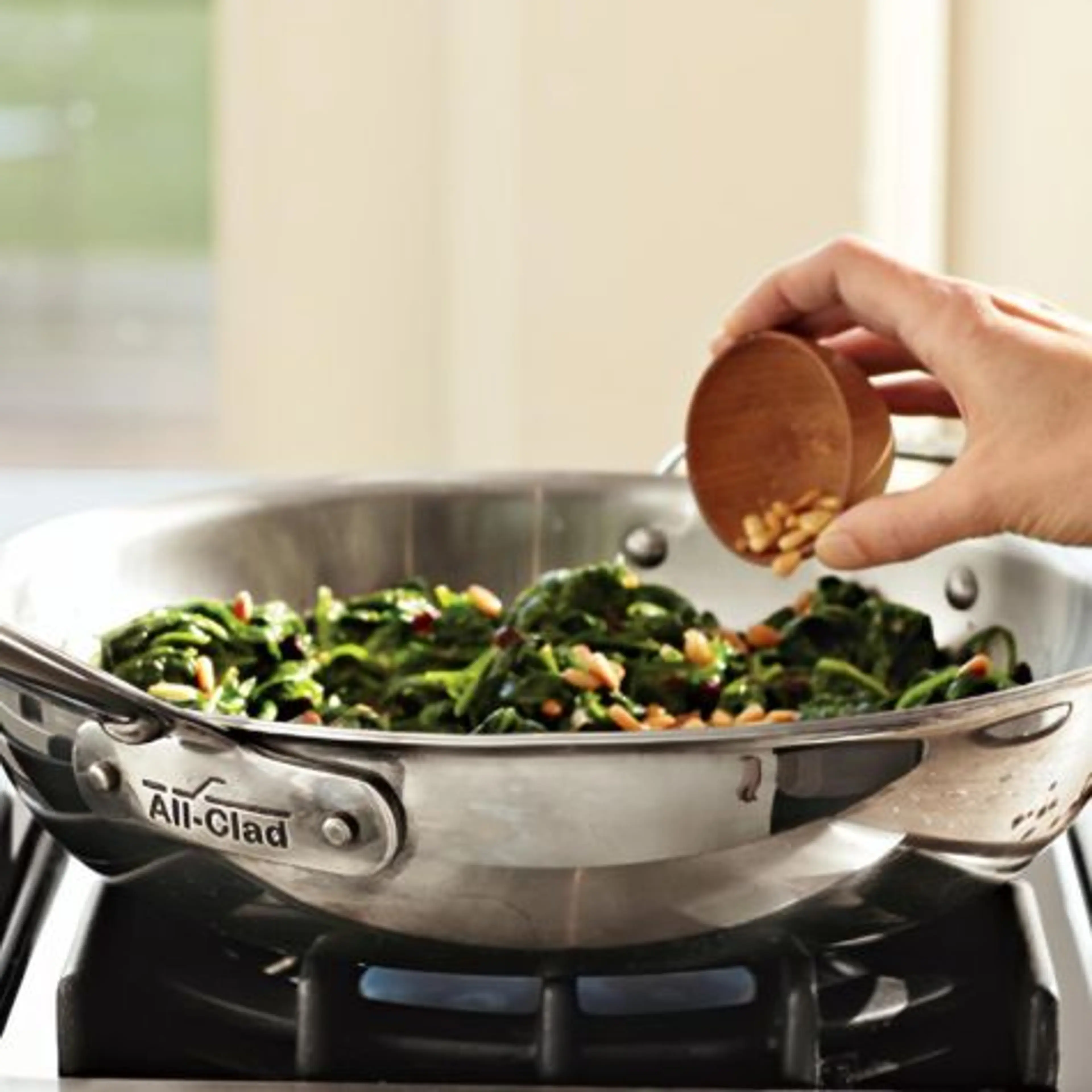 Sautéed Spinach, Currants and Pine Nuts