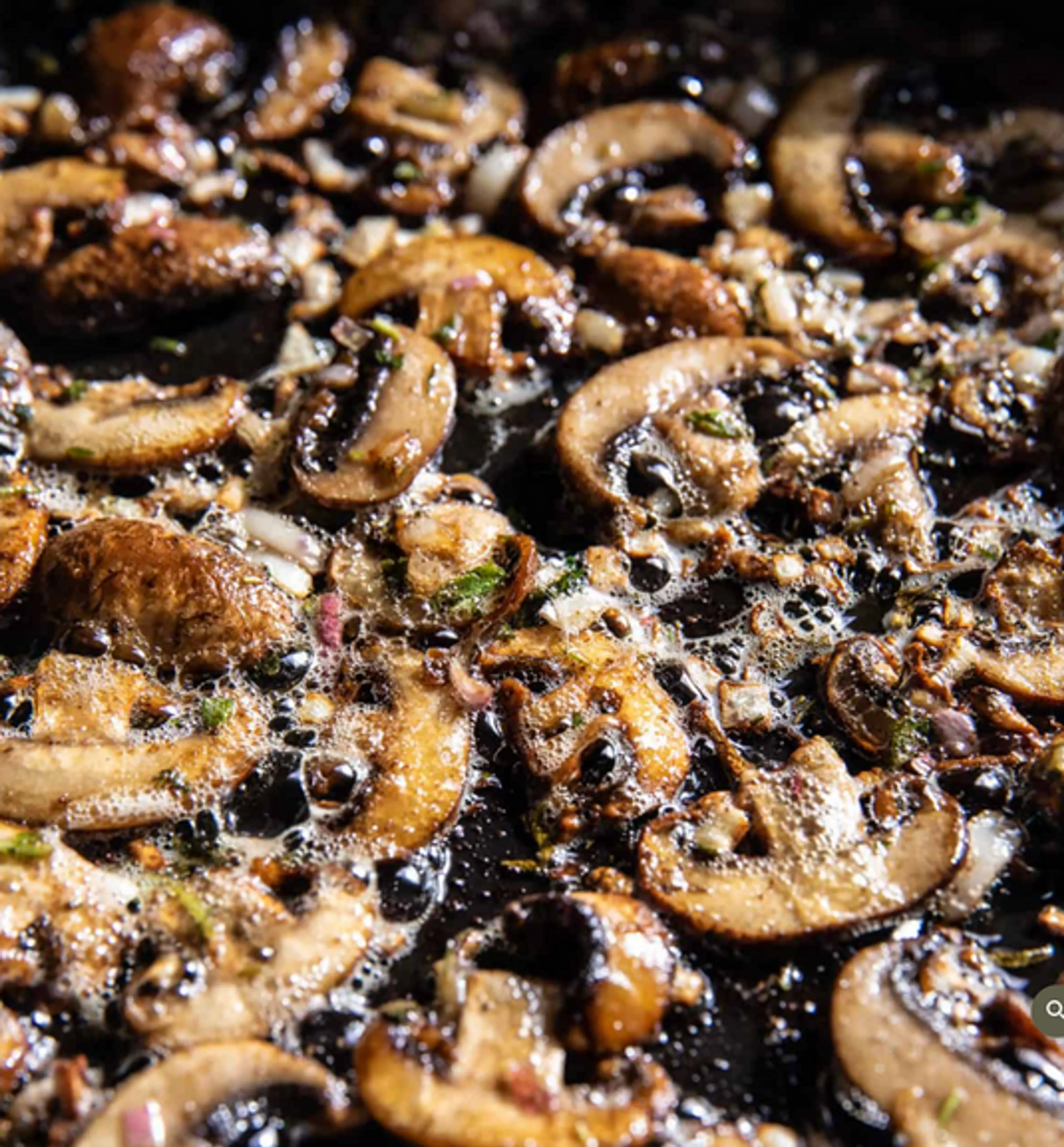 Smothered Chicken in Mushroom Wine Sauce