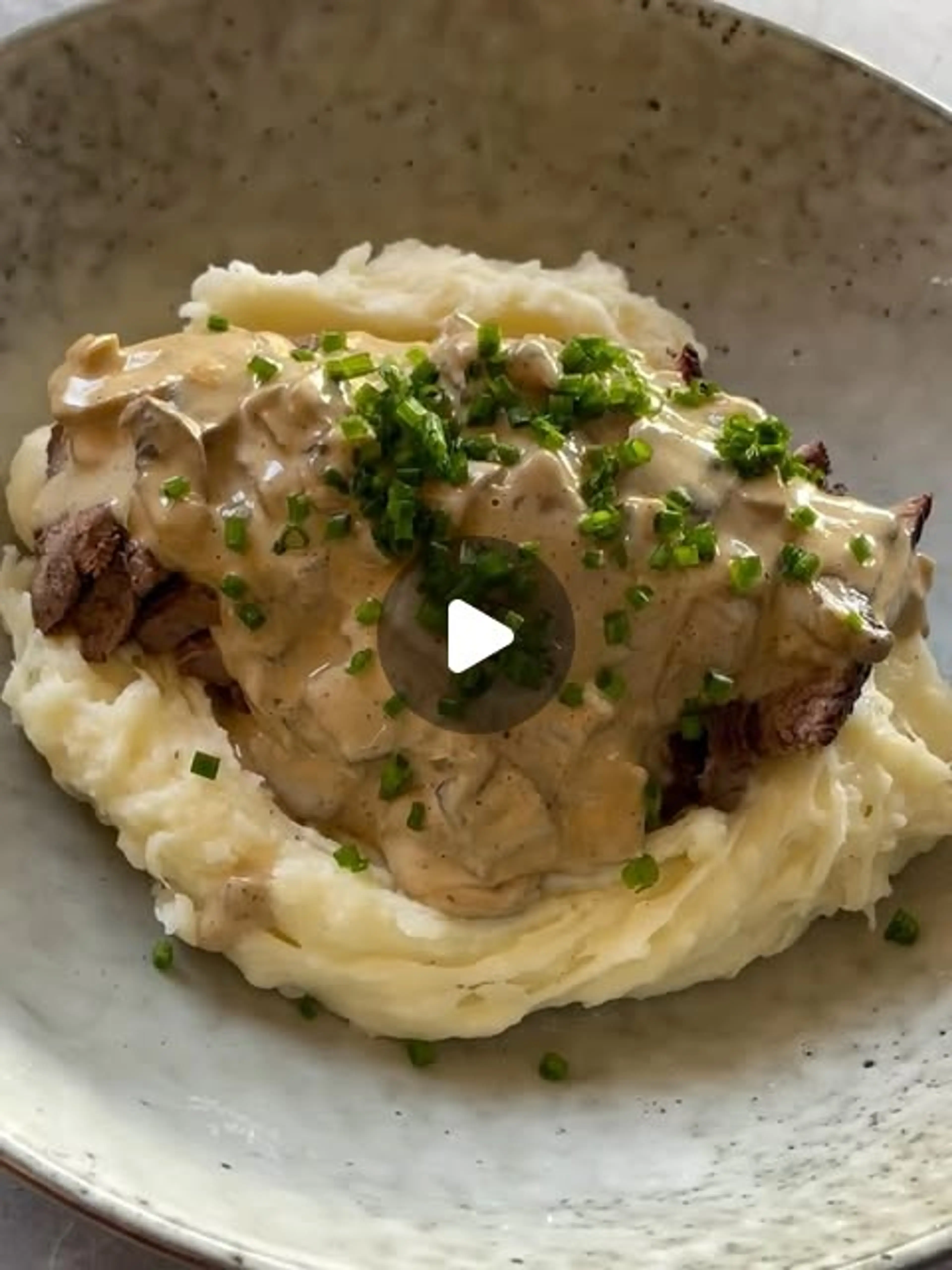 Steak with Creamy Mushroom Sauce