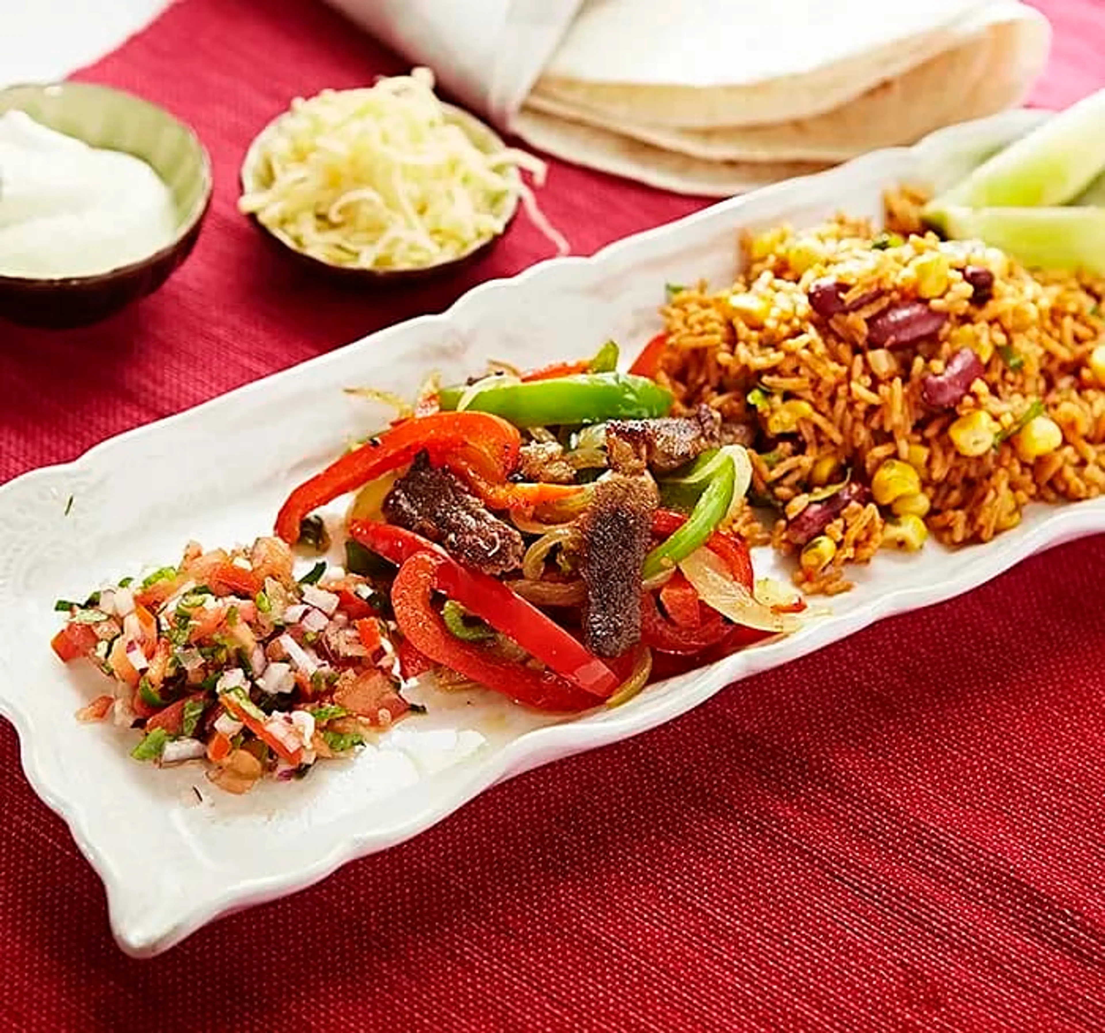 Fläskfajitas med mexikanskt festris och pico de gallo