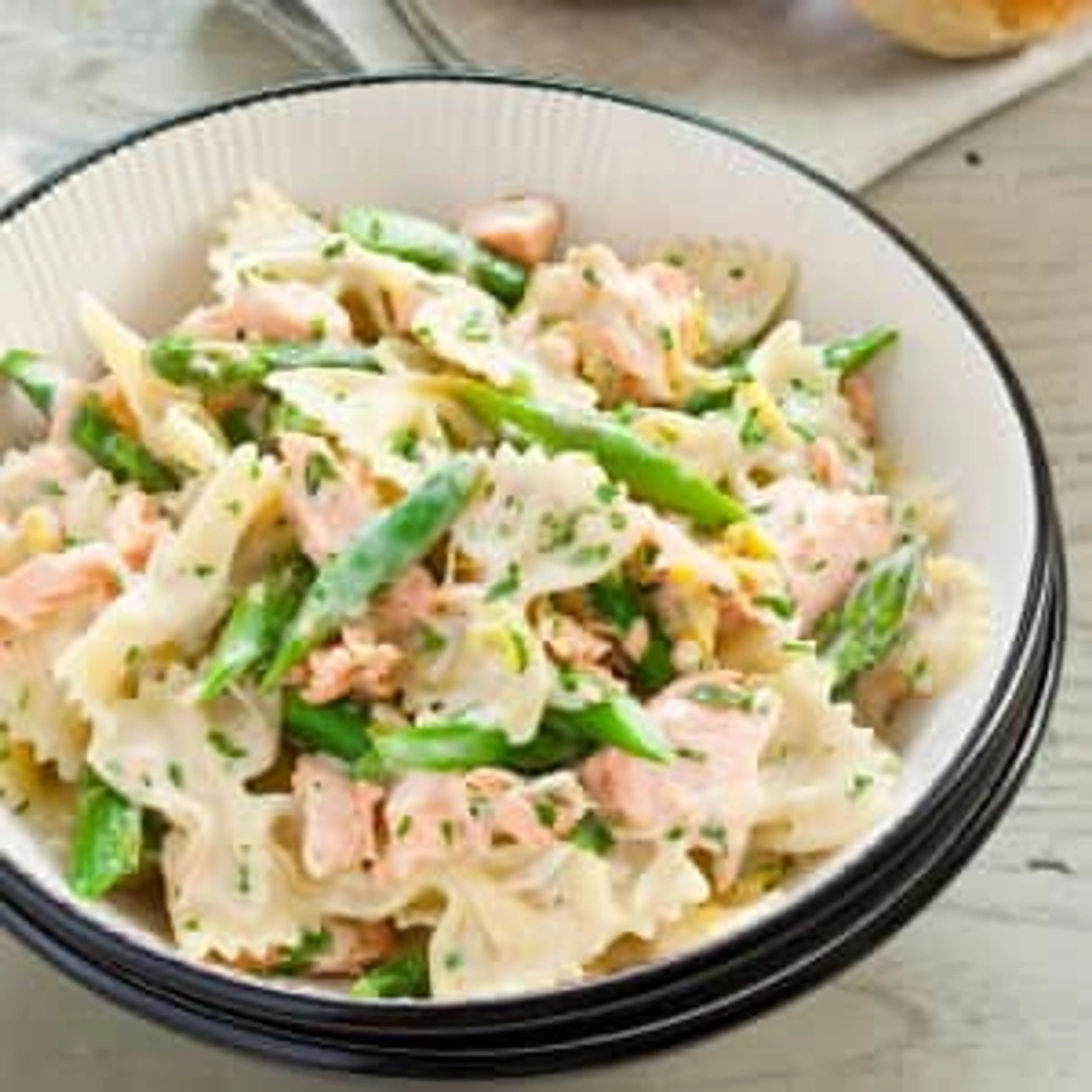 Farfalle with Salmon, Leeks, and Asparagus