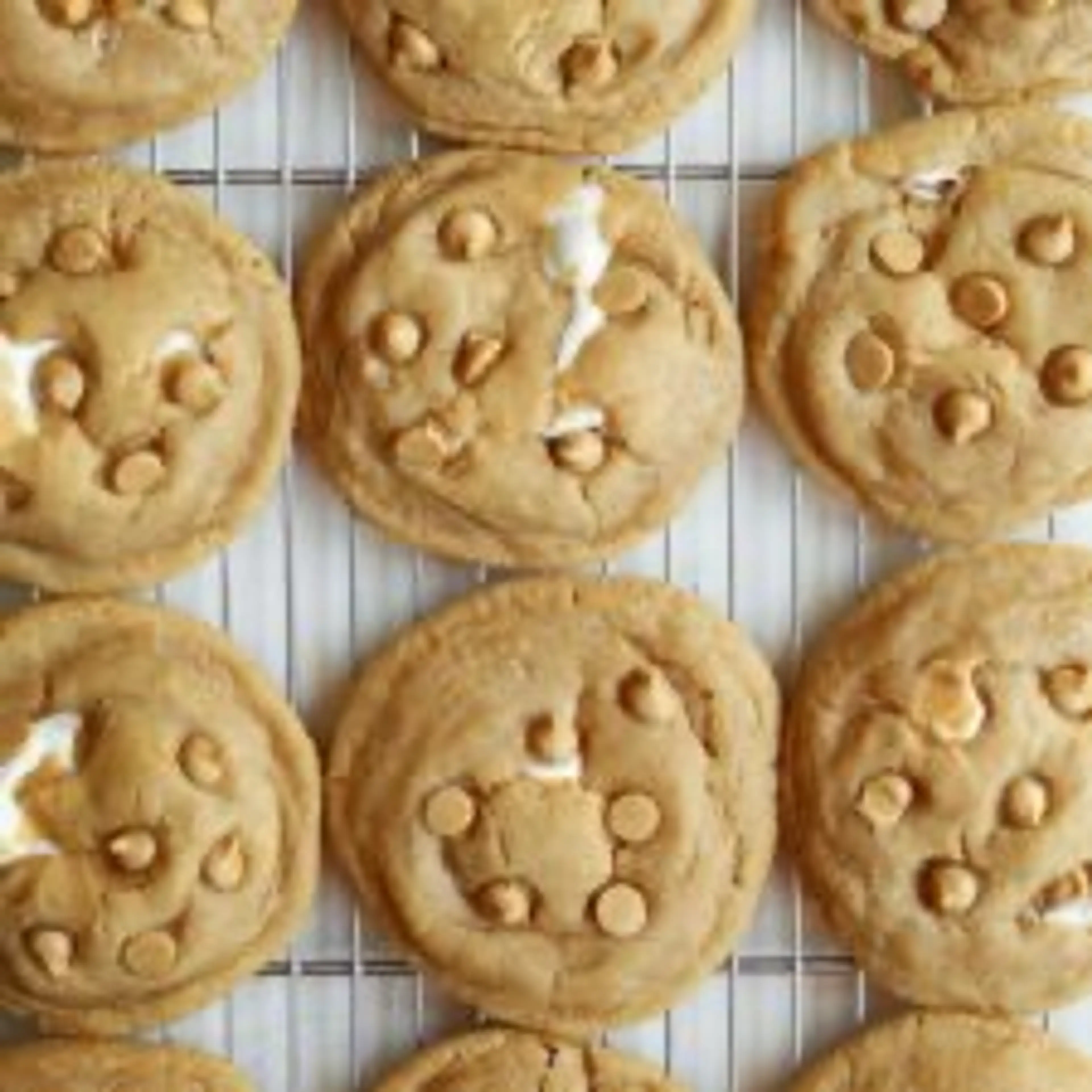Fluffernutter Peanut Butter Cookies