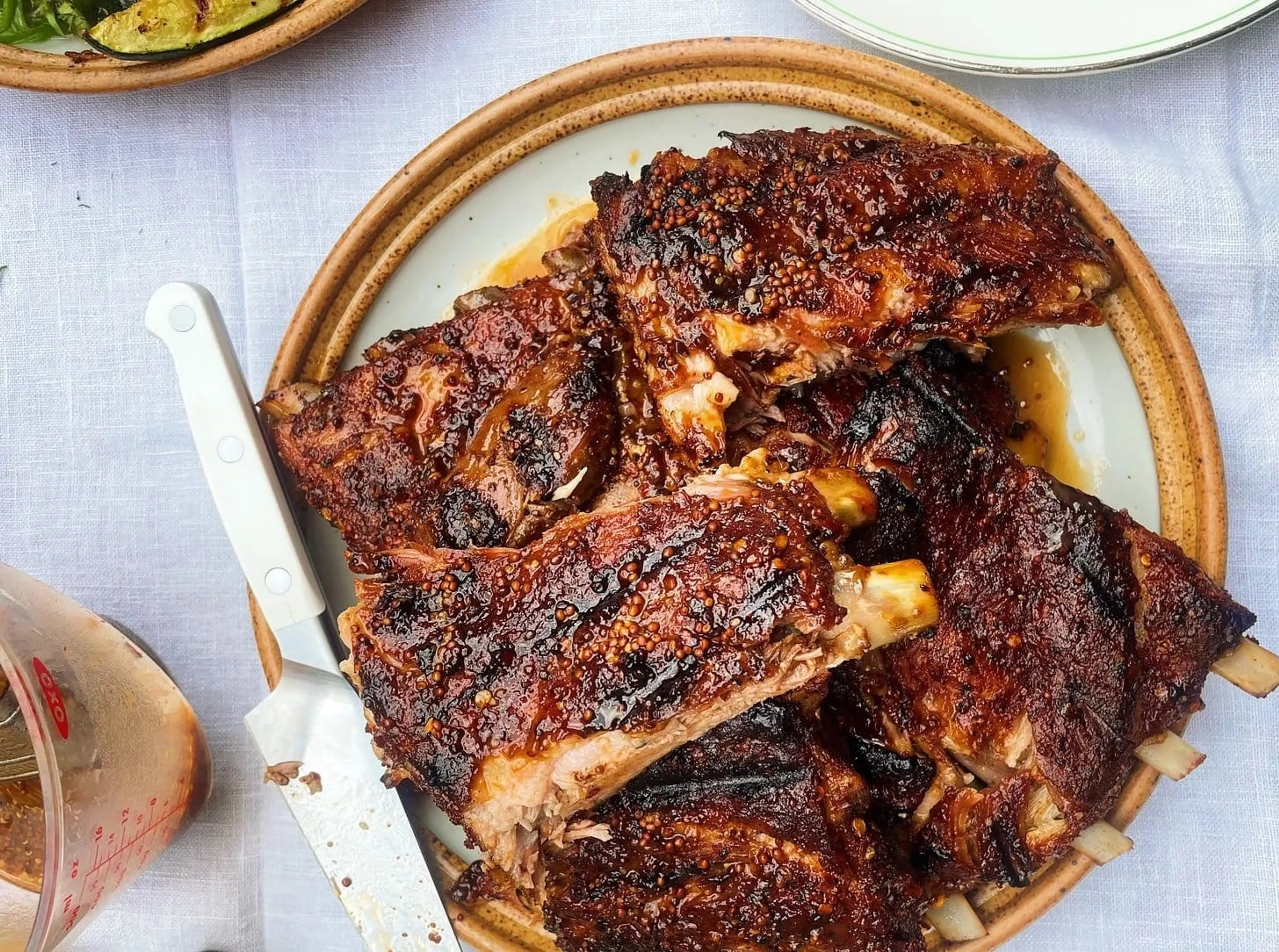 Tangy, Spicy Grilled Ribs
