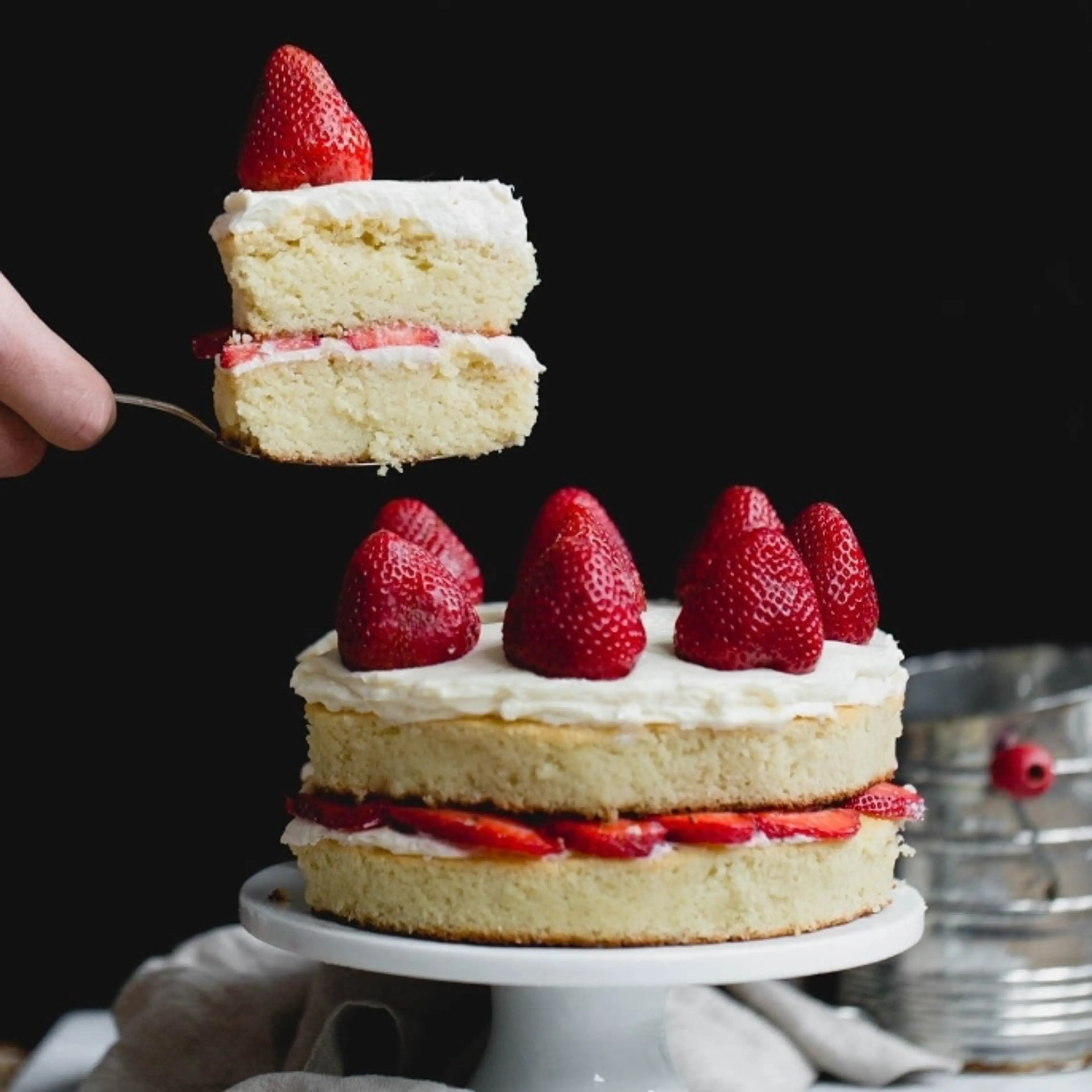 Almond Flour Strawberry Shortcake Cake with Vanilla Bean Cre