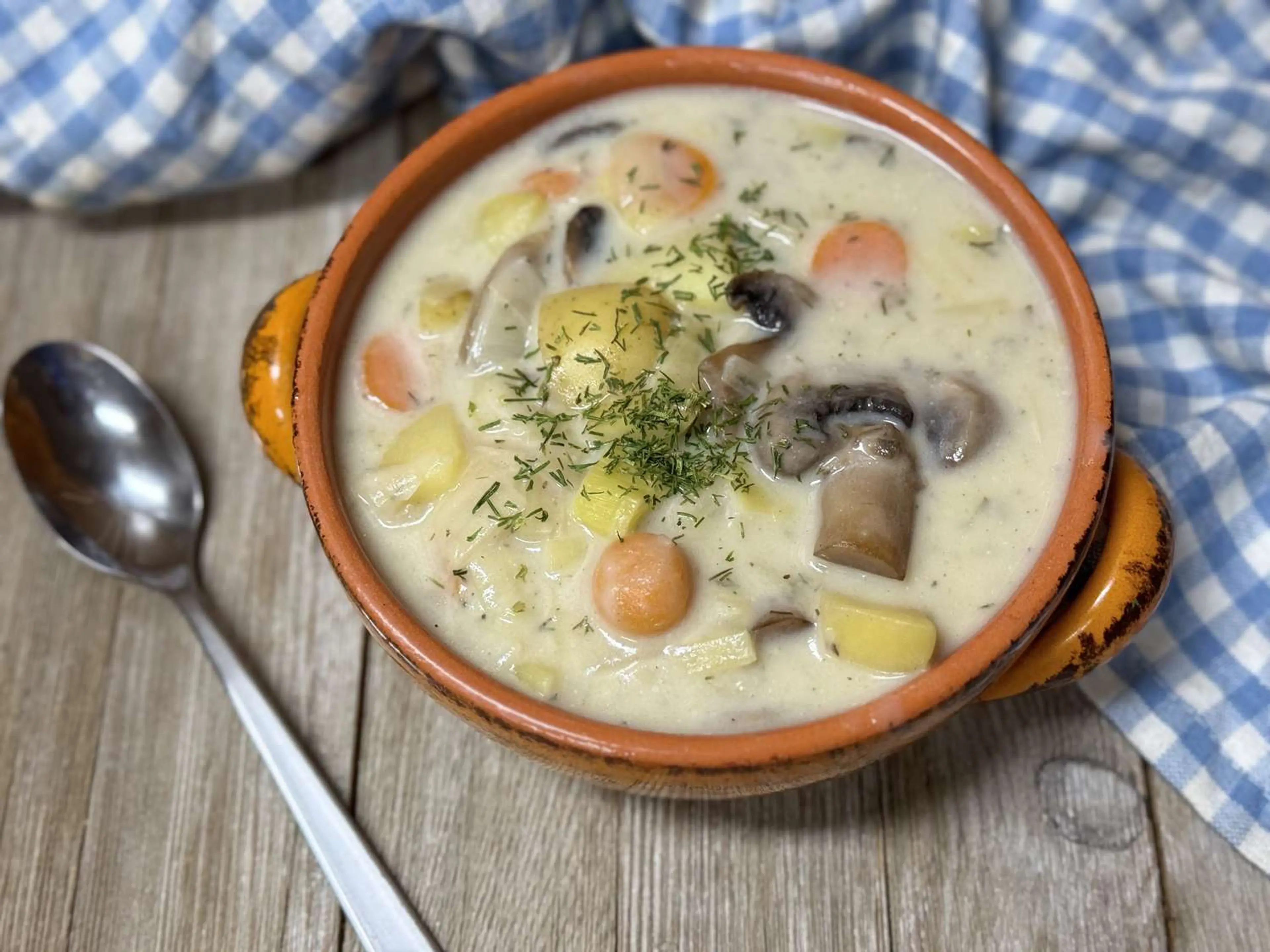 Russian Mushroom and Potato Soup