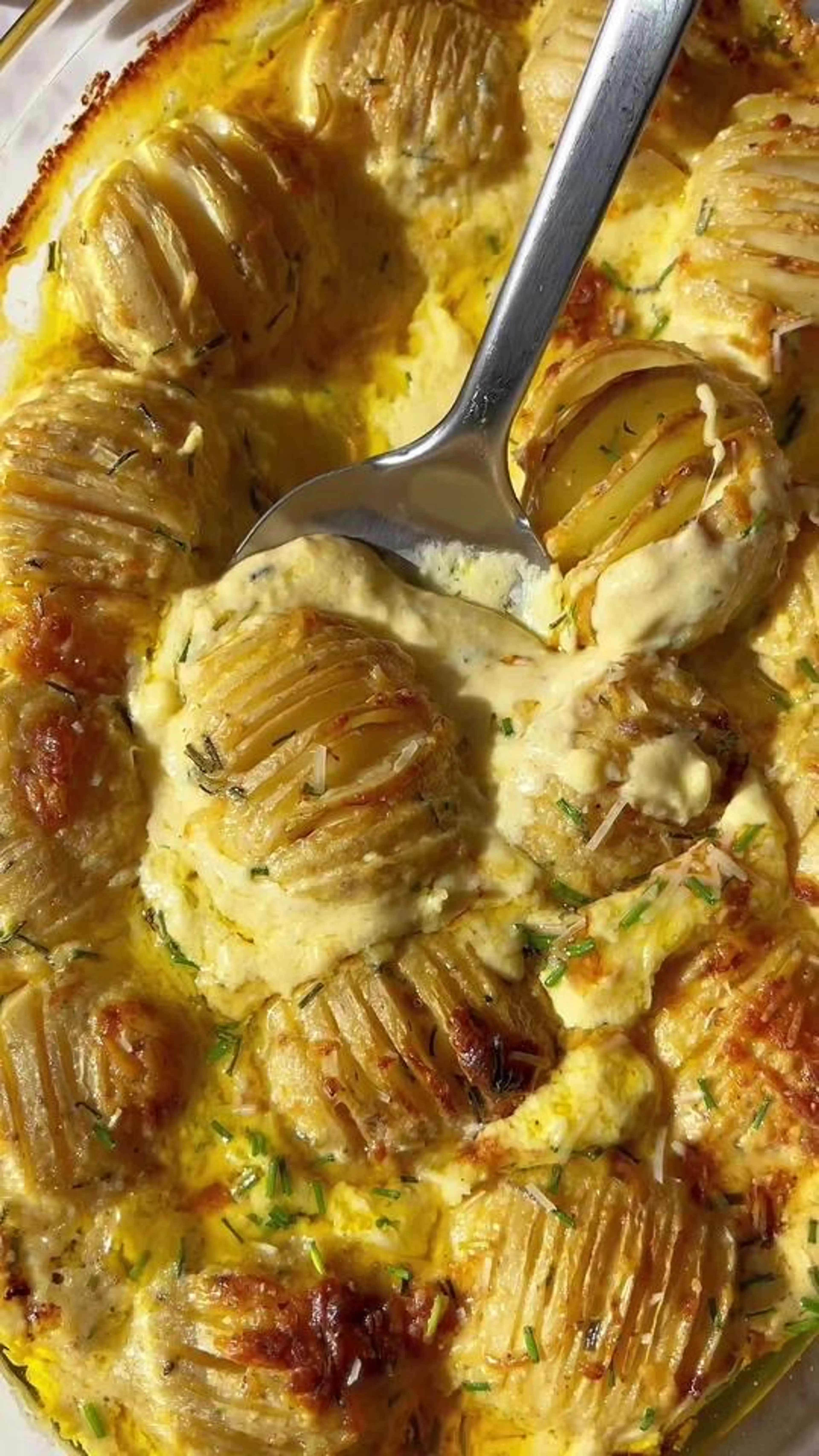 Hassle Back Potato Bake - Creamy