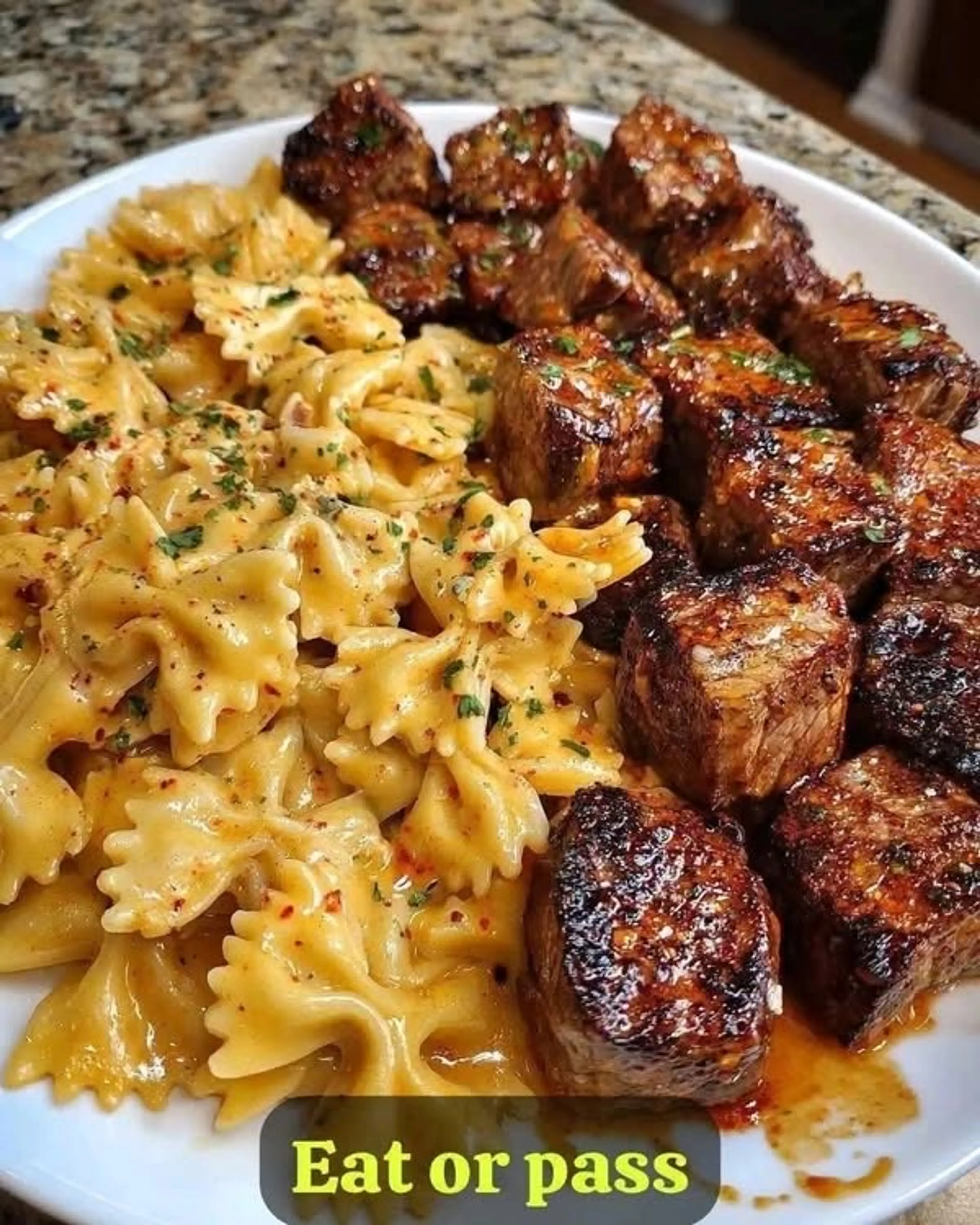 Grilled Chicken Bites with Creamy Garlic Sauce