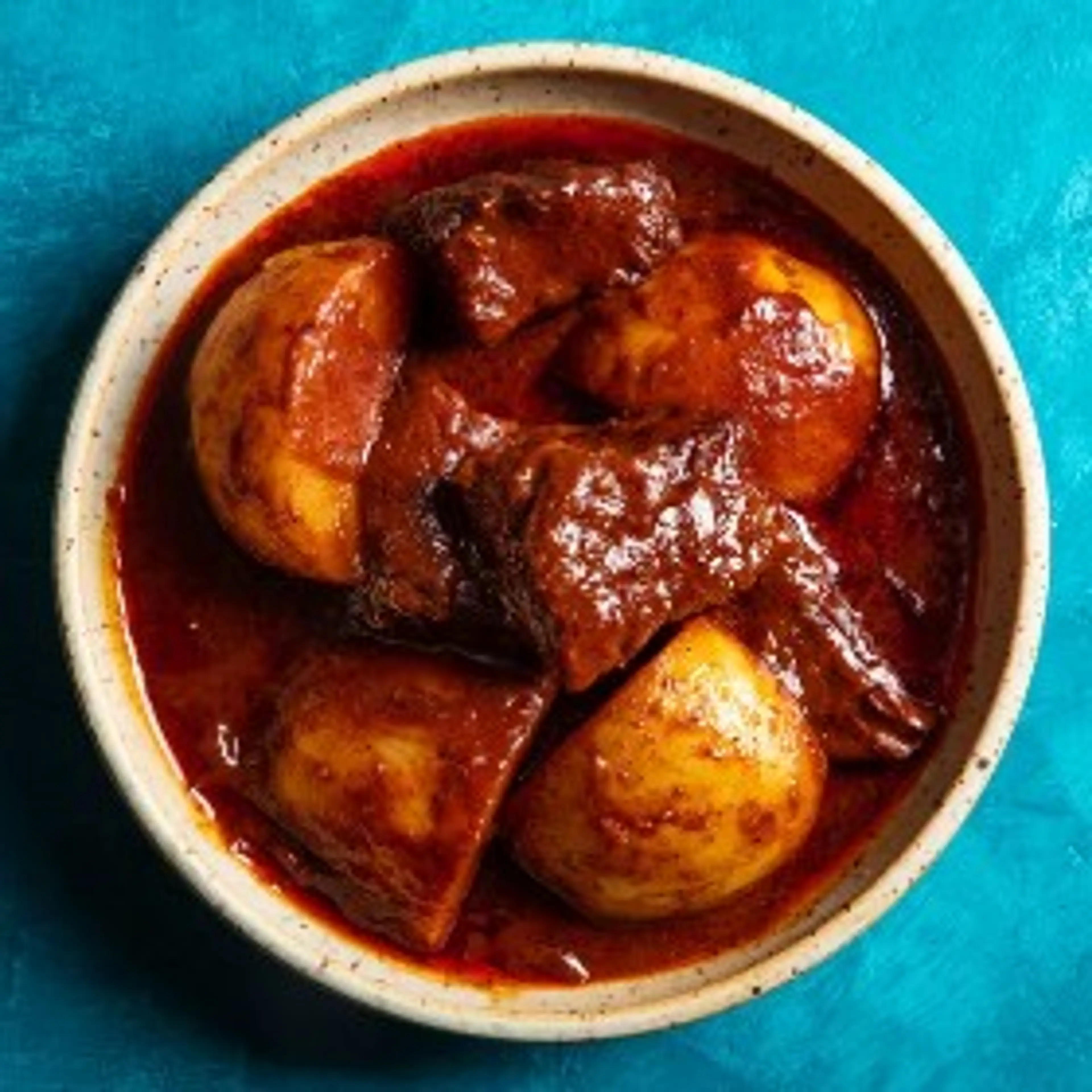 Gaeng Massaman Neua (Thai Massaman Curry with Beef)