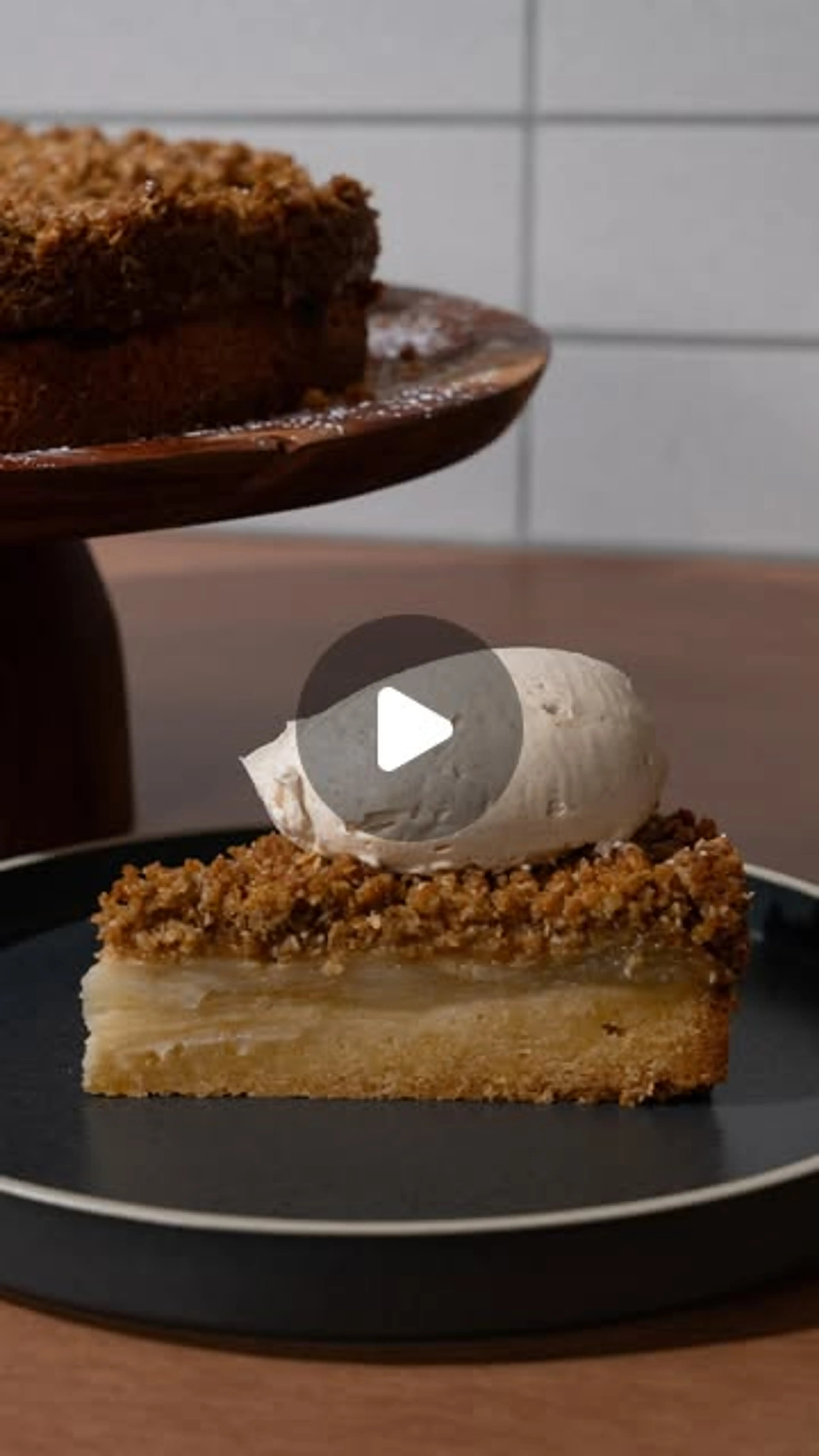 Apple Crumble Cake