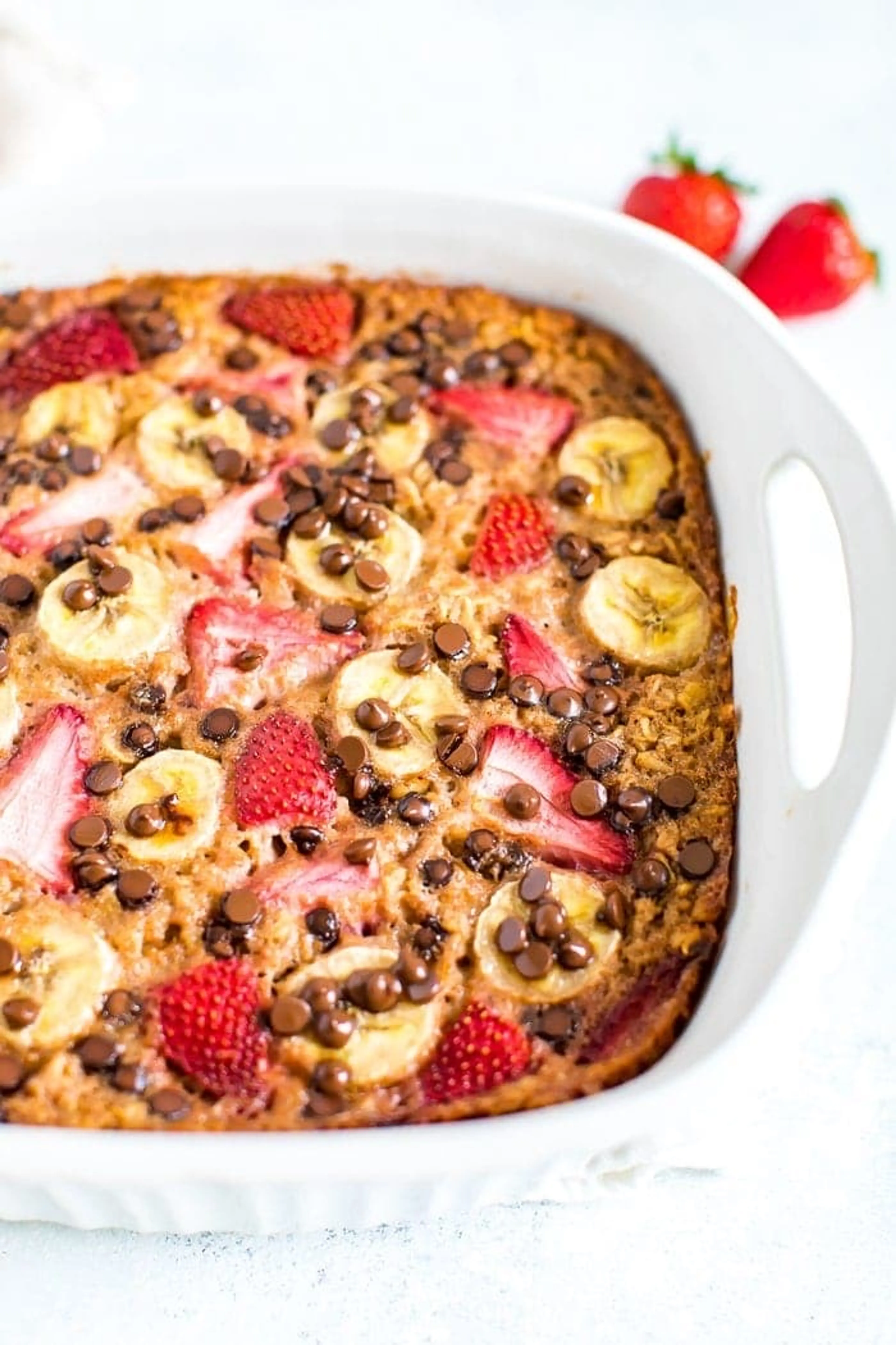 Strawberry Banana Baked Oatmeal