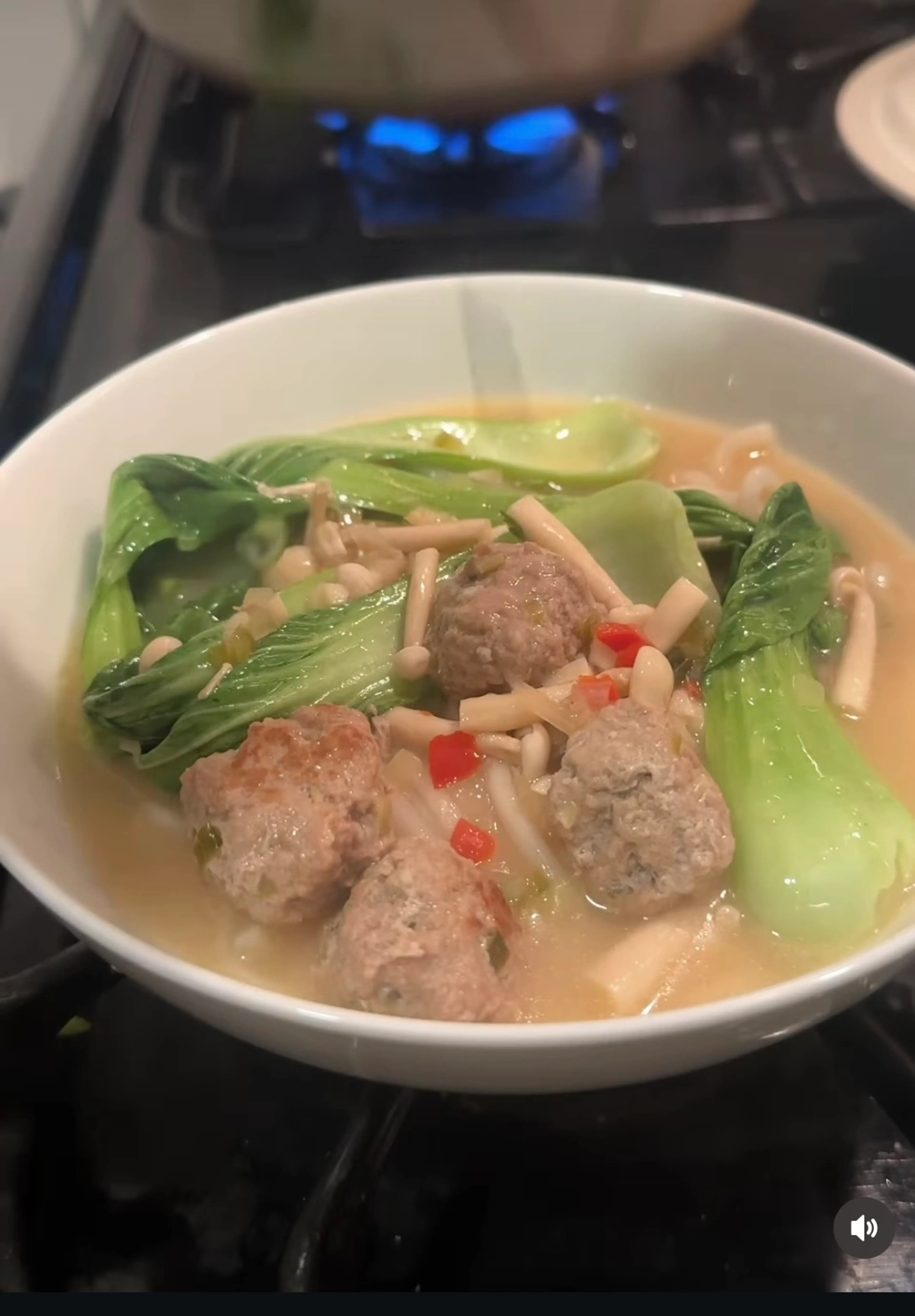 Spicy & sour lemongrass coconut soup