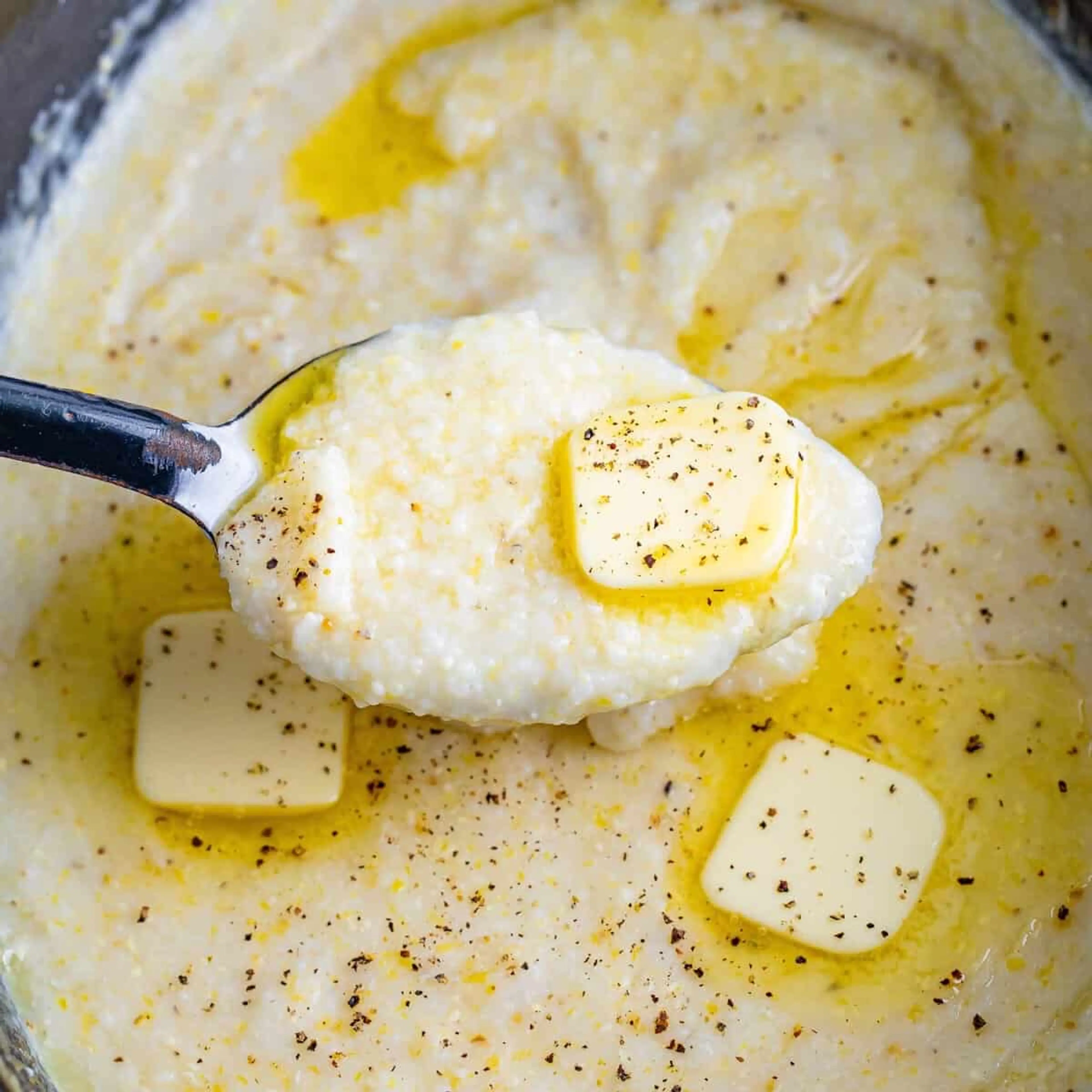 Crock Pot Southern Grits (+Video)