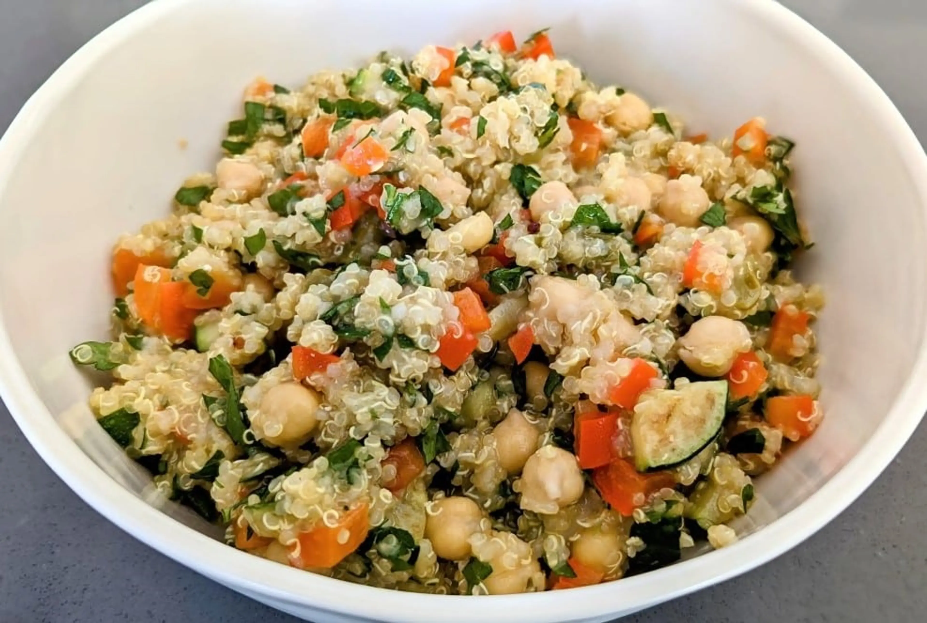 Low FODMAP Lemony Quinoa Chickpea Salad