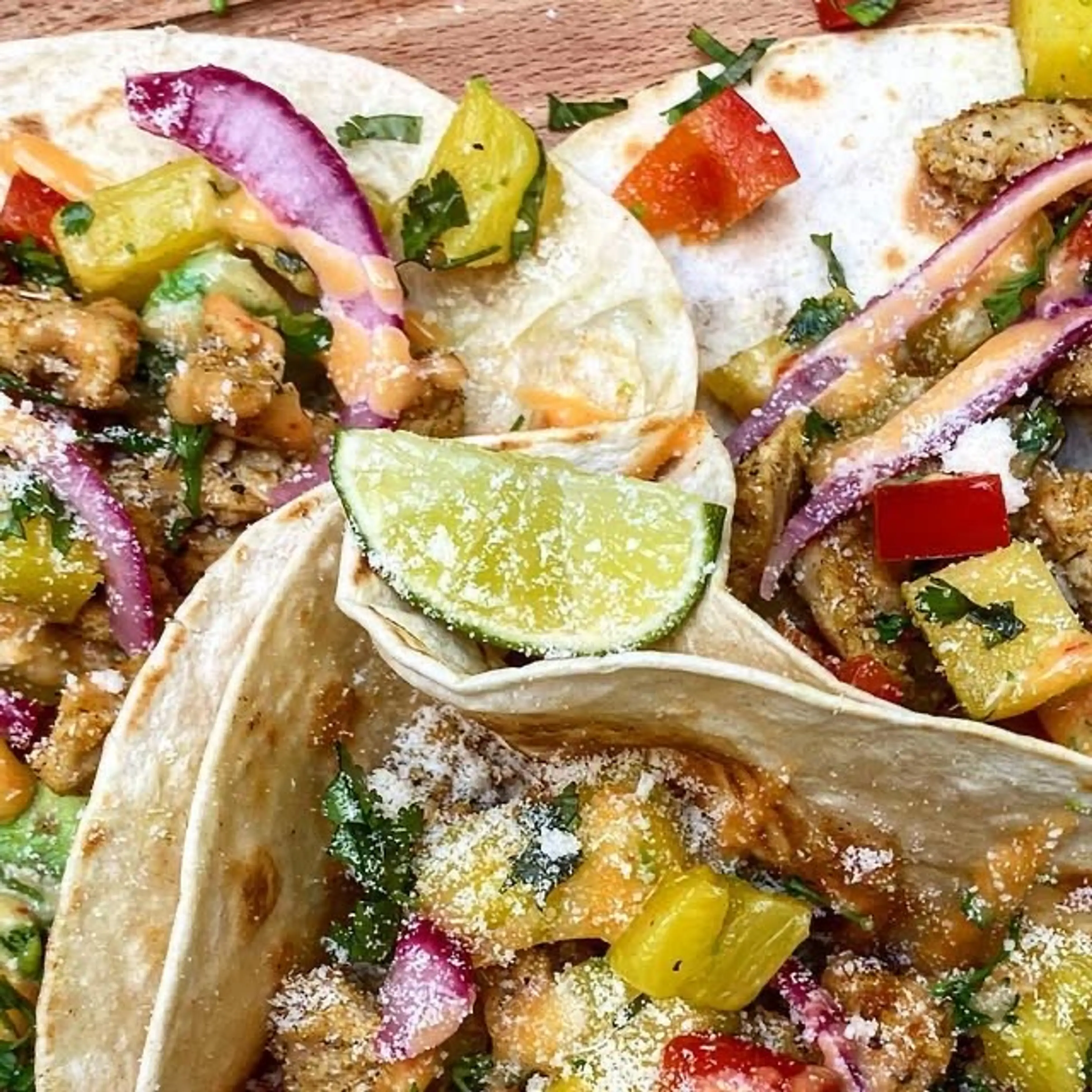 Soft Kip Tacos Met Ananas Salsa