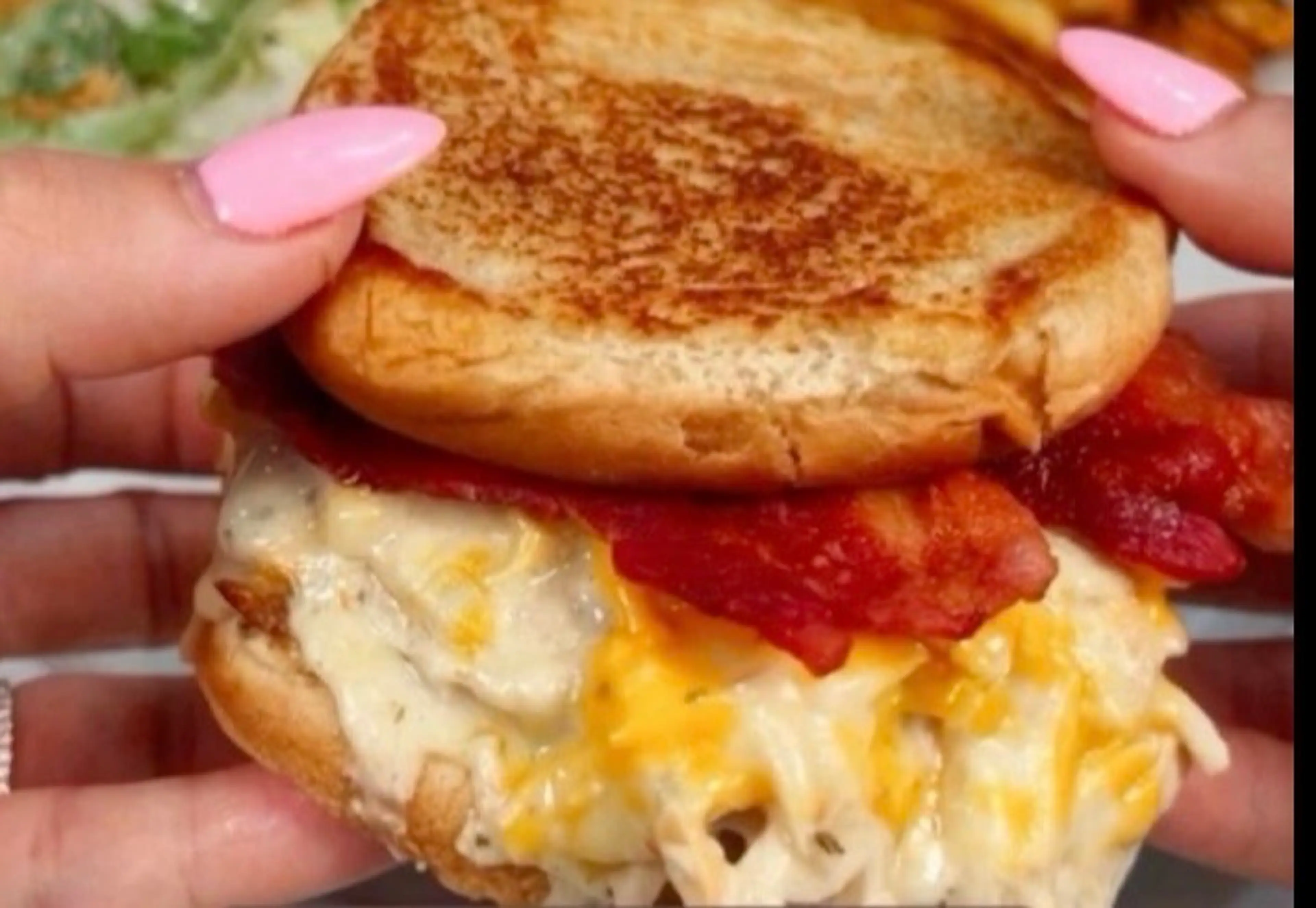 CROCKPOT GARLIC CHICKEN SANDWICHES