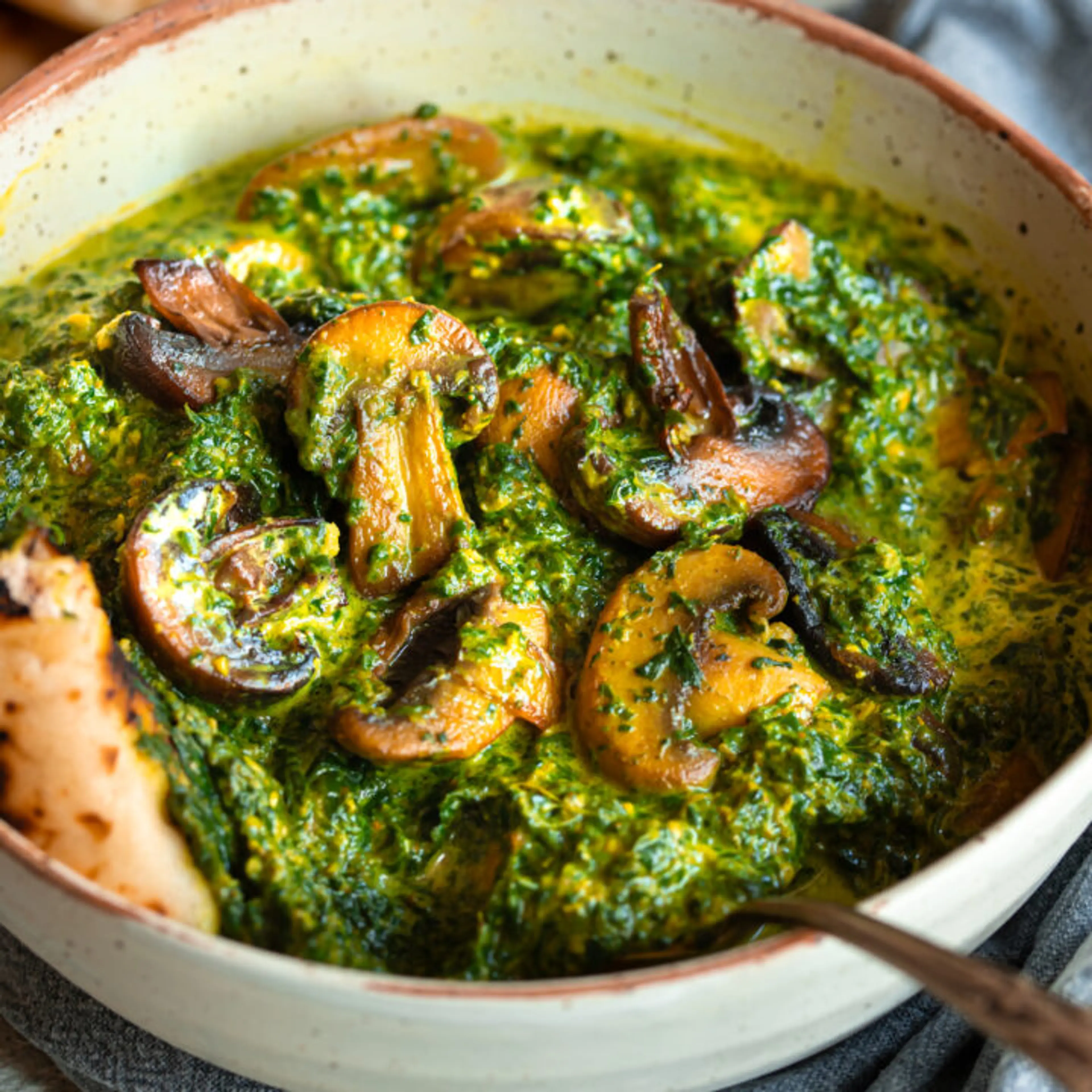 Spinach and Mushroom Curry