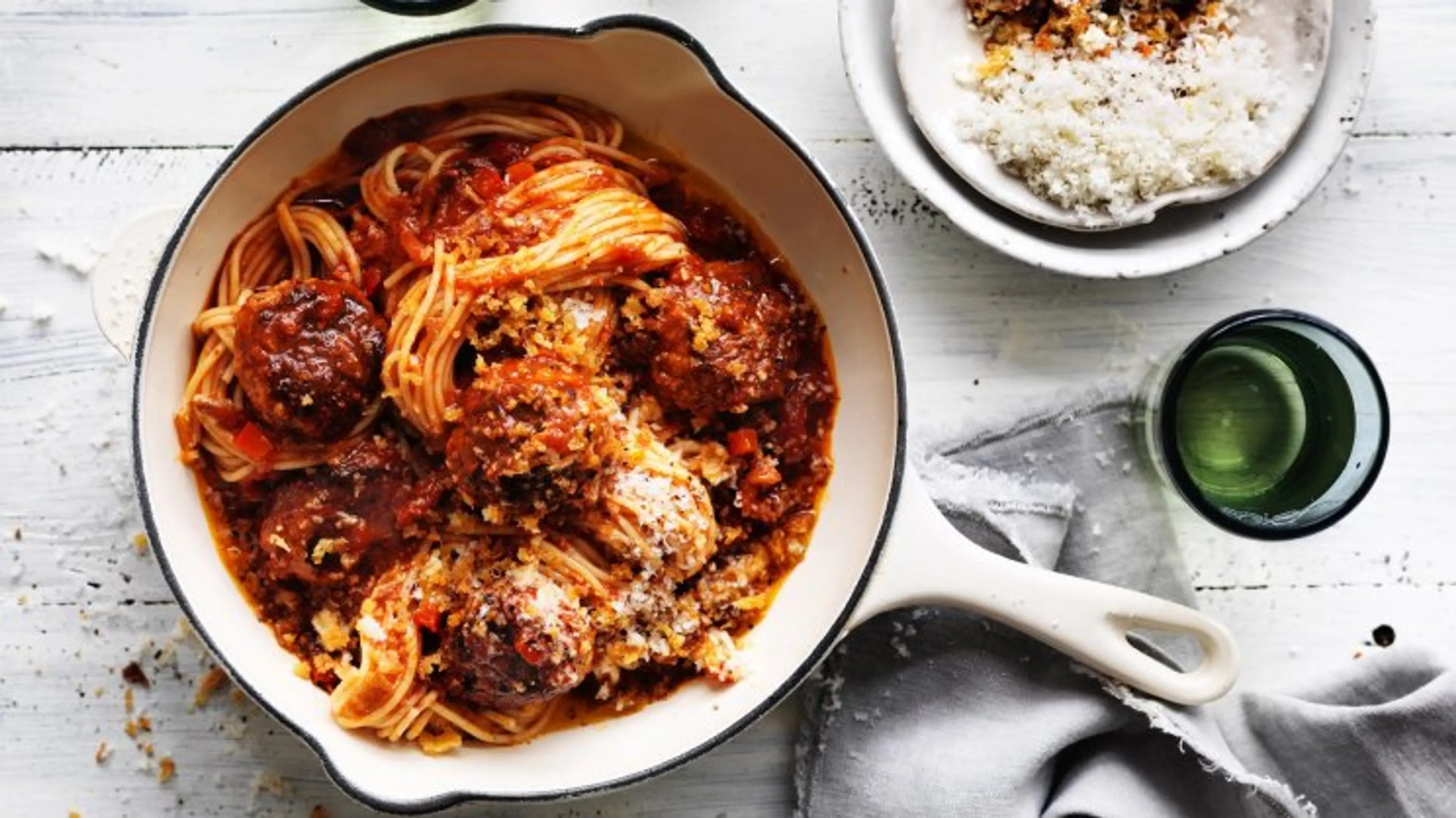Meatballs braised in tomato sauce recipe