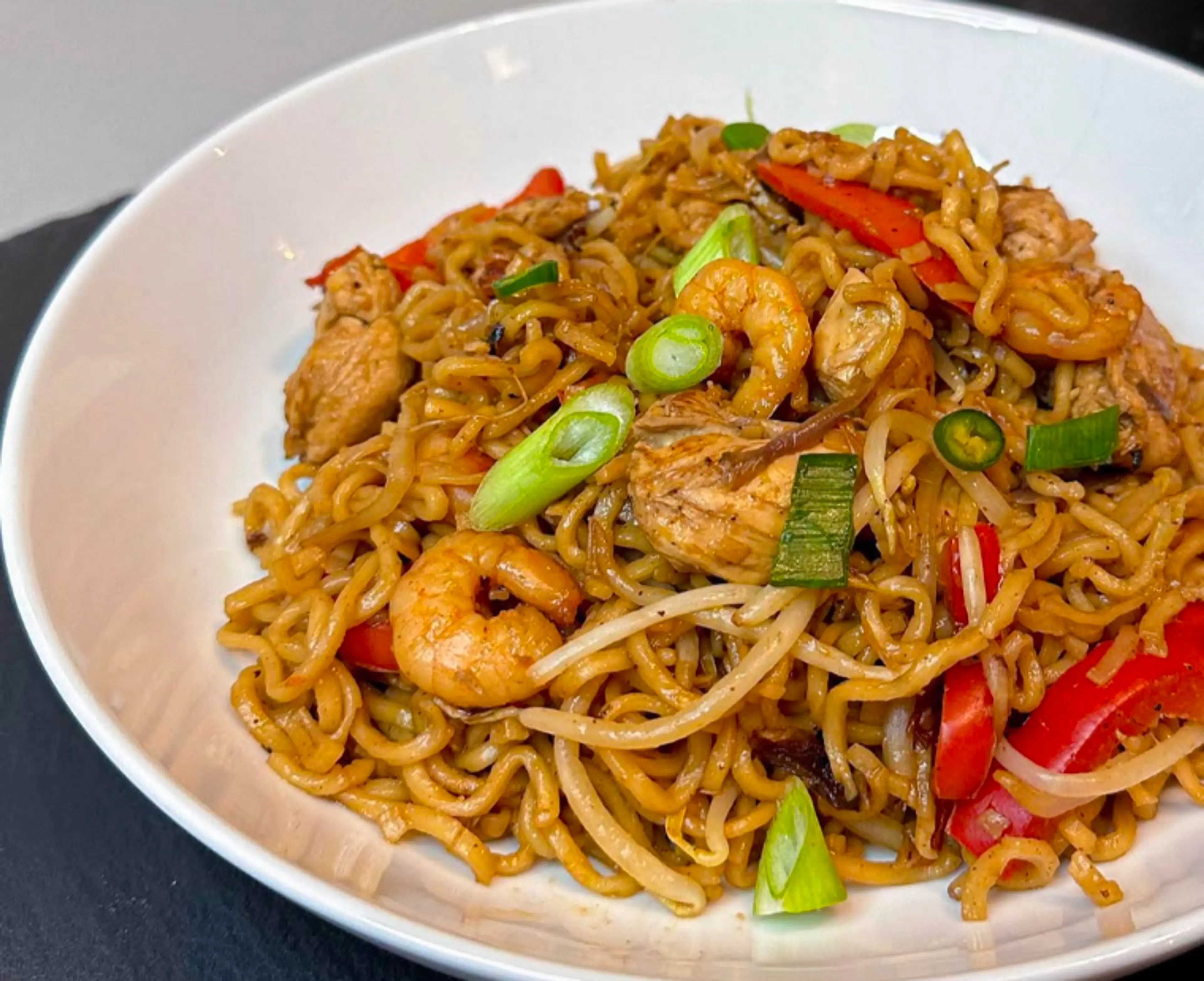 Prawn & Chicken Chow Mein