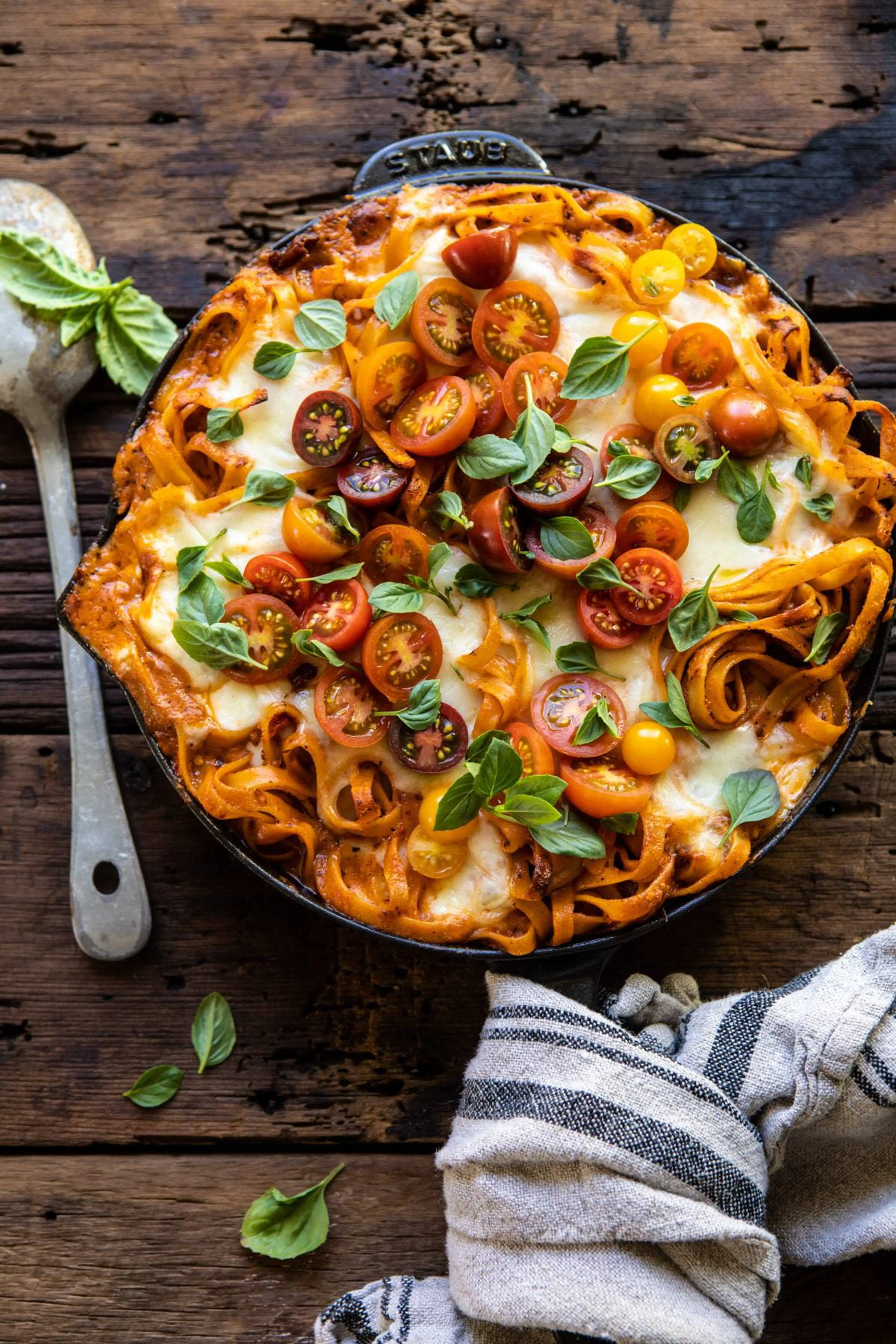 One Pot 30 Minute Creamy Tomato Basil Pasta Bake