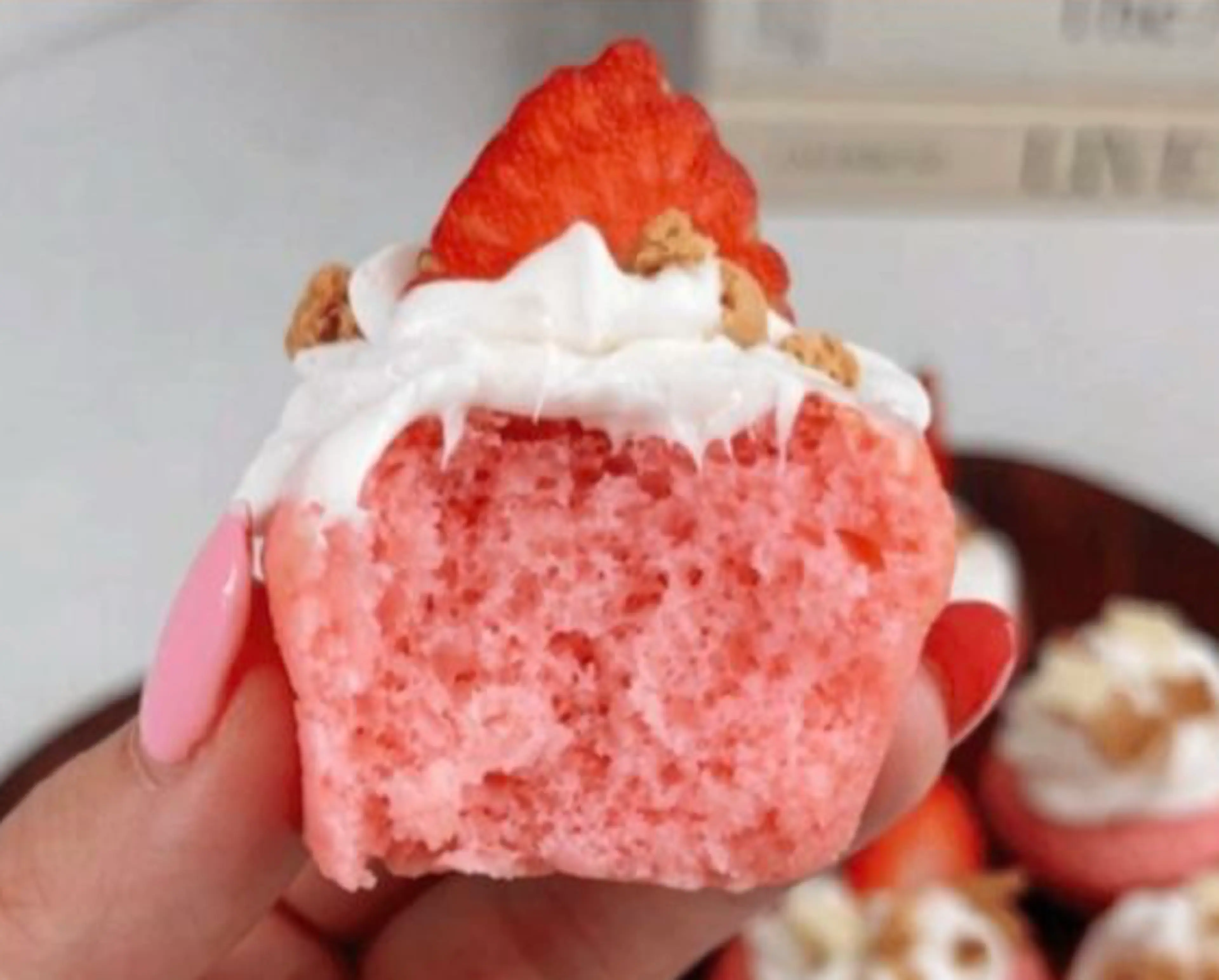 LIGHTER STRAWBERRY CUPCAKES