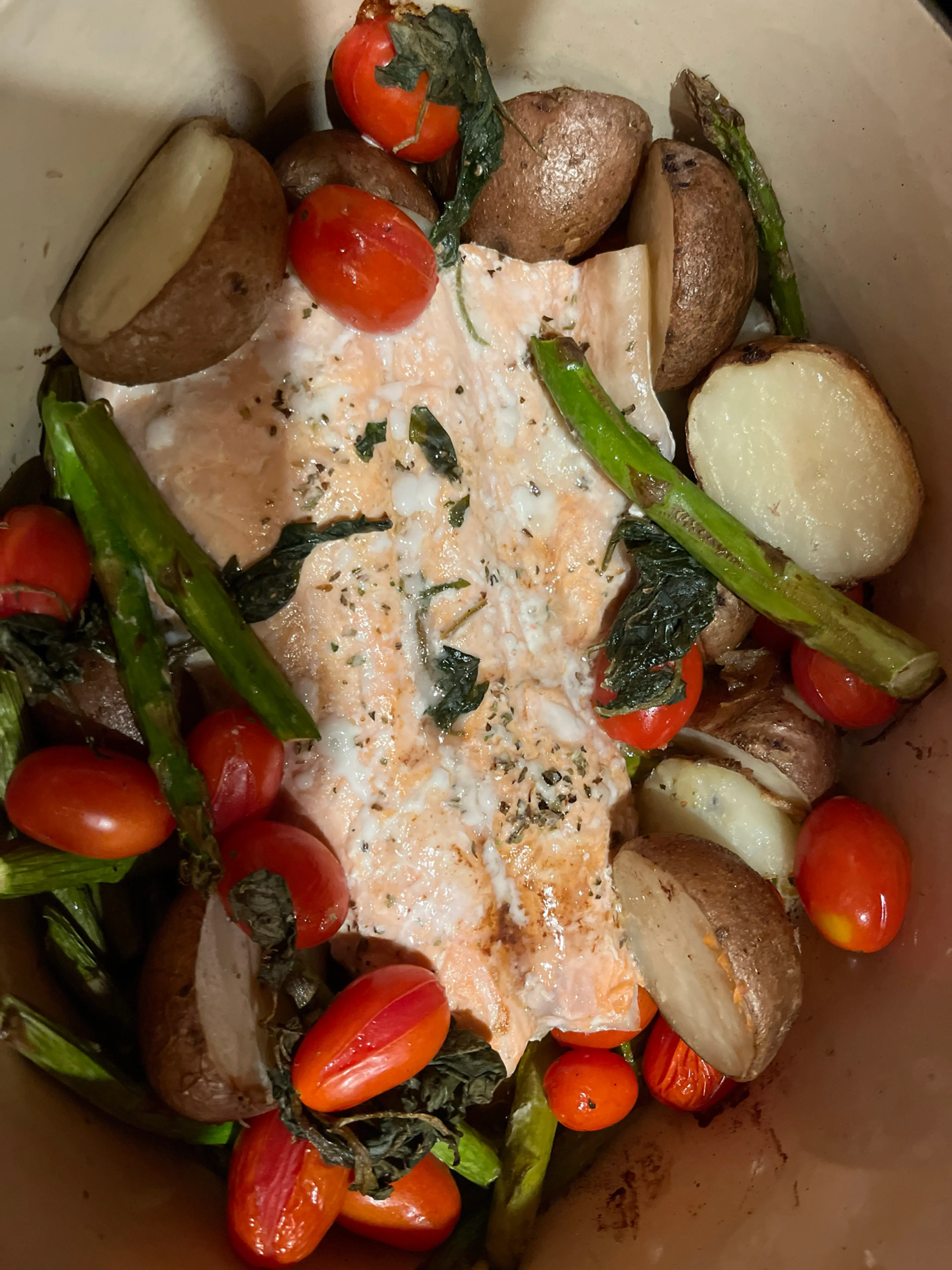One-pan salmon with roast asparagus
