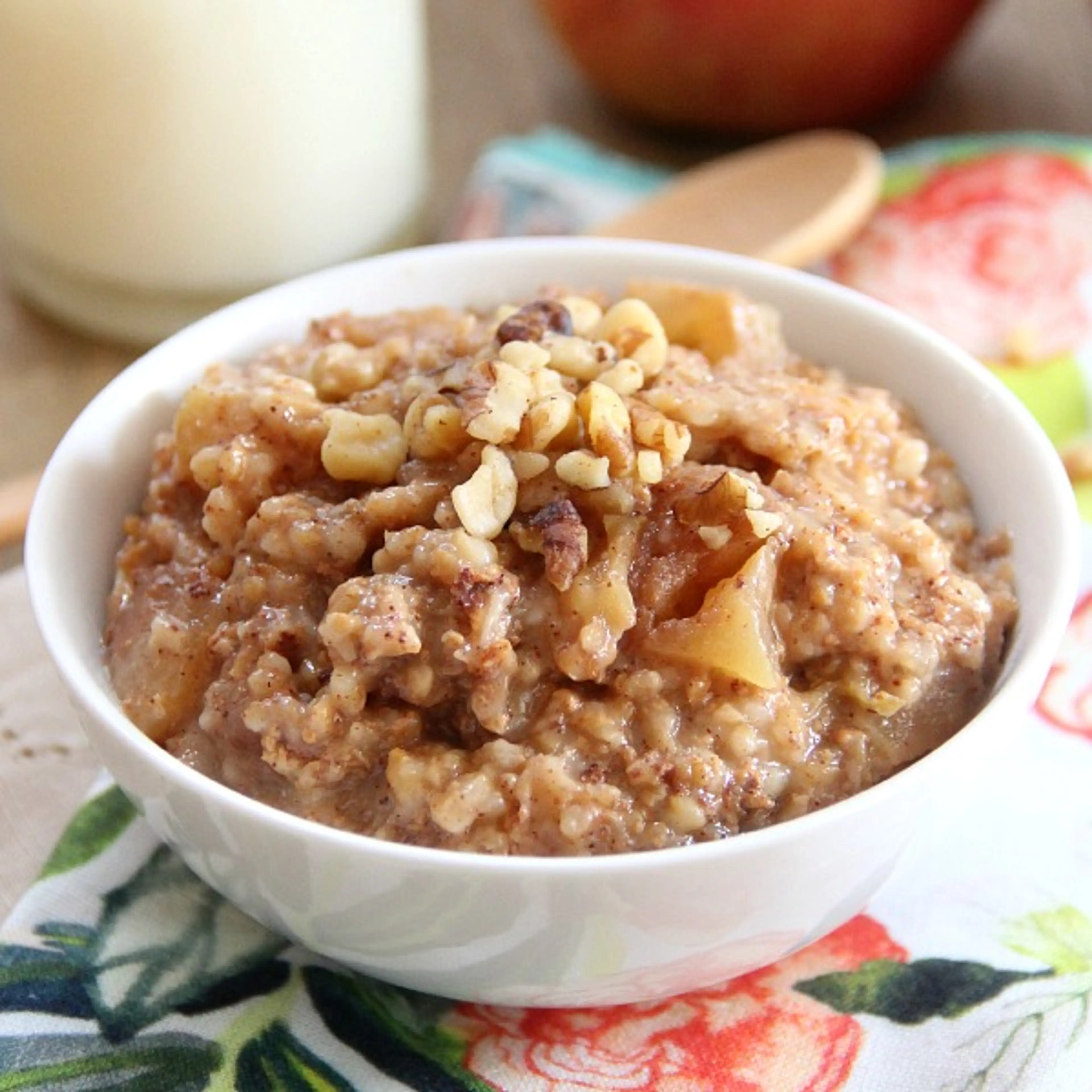 Slow Cooker Apple Cinnamon Steel Cut Oats