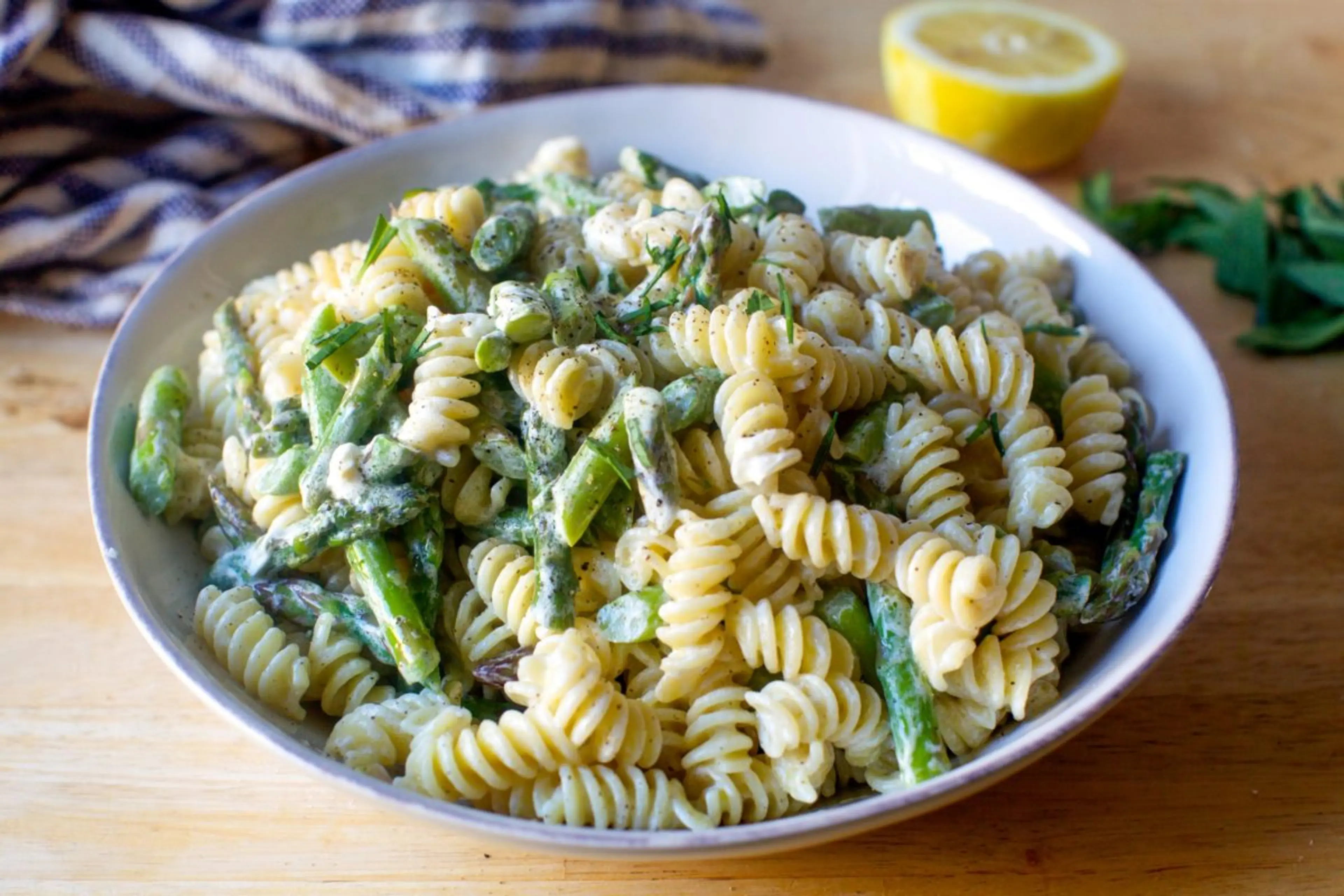 Asparagus, Goat Cheese and Lemon Pasta