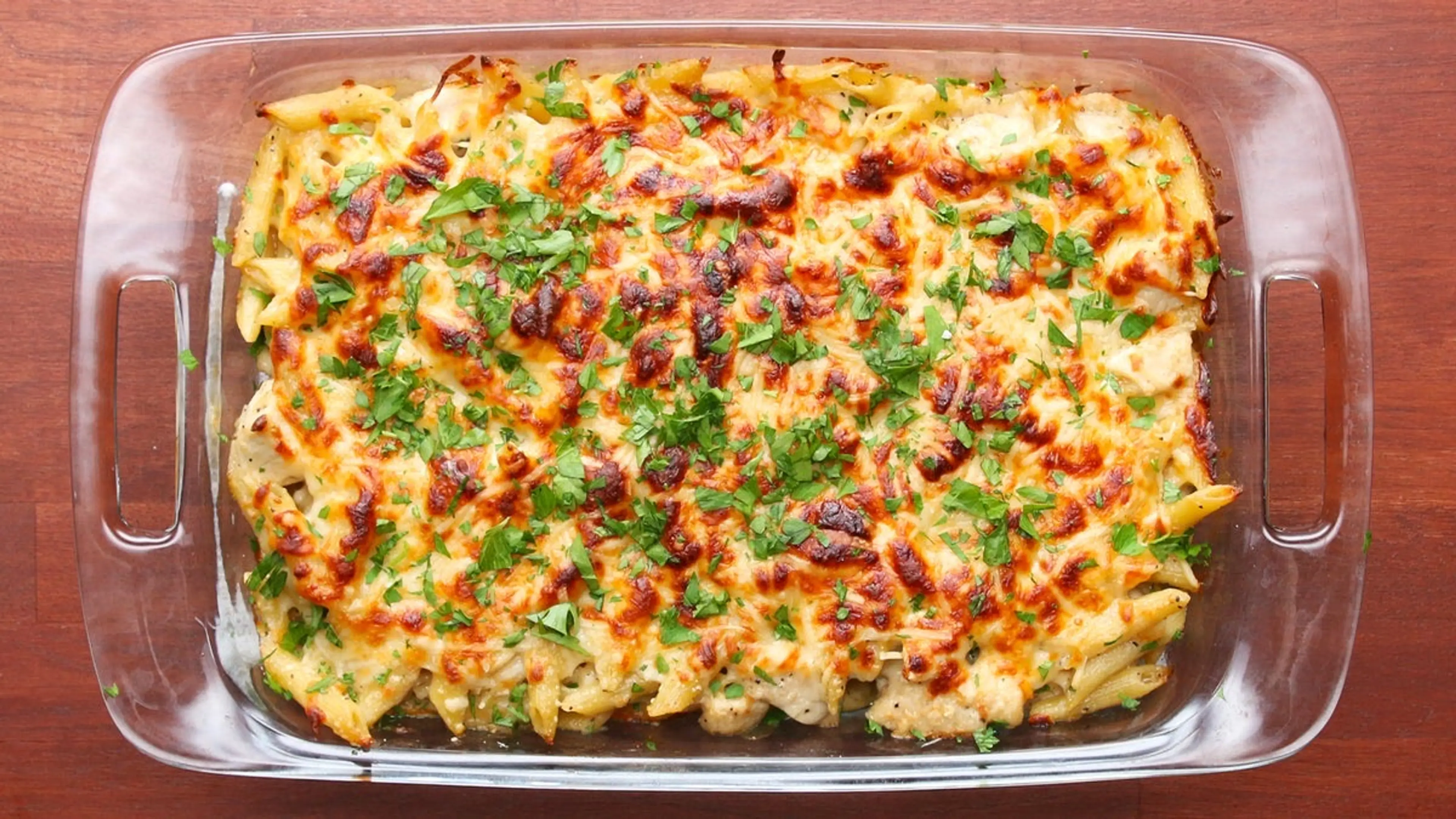 Cheesy Chicken Alfredo Pasta Bake Recipe by Tasty