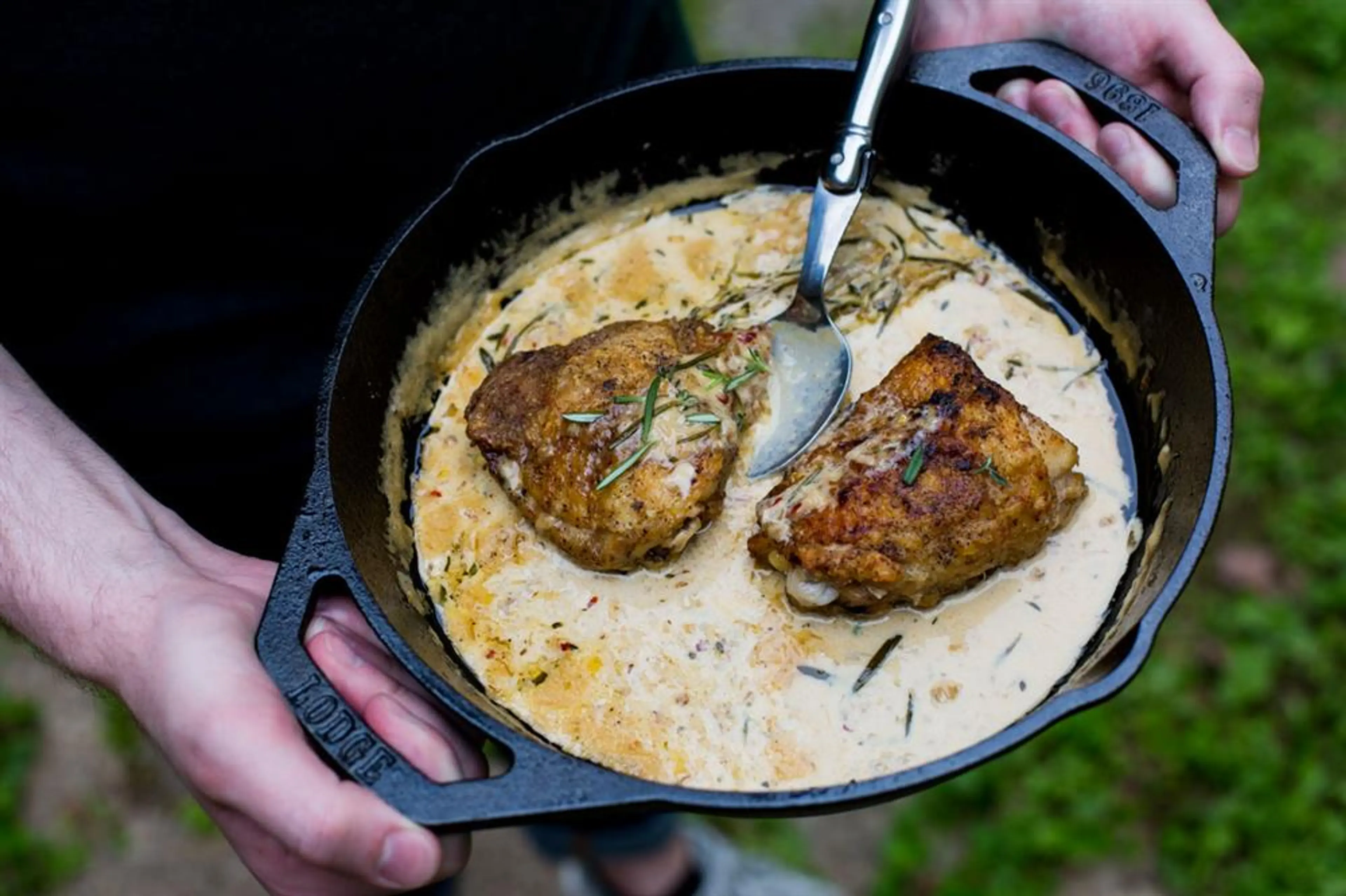 CREAMY GARLIC & HERB CHICKEN