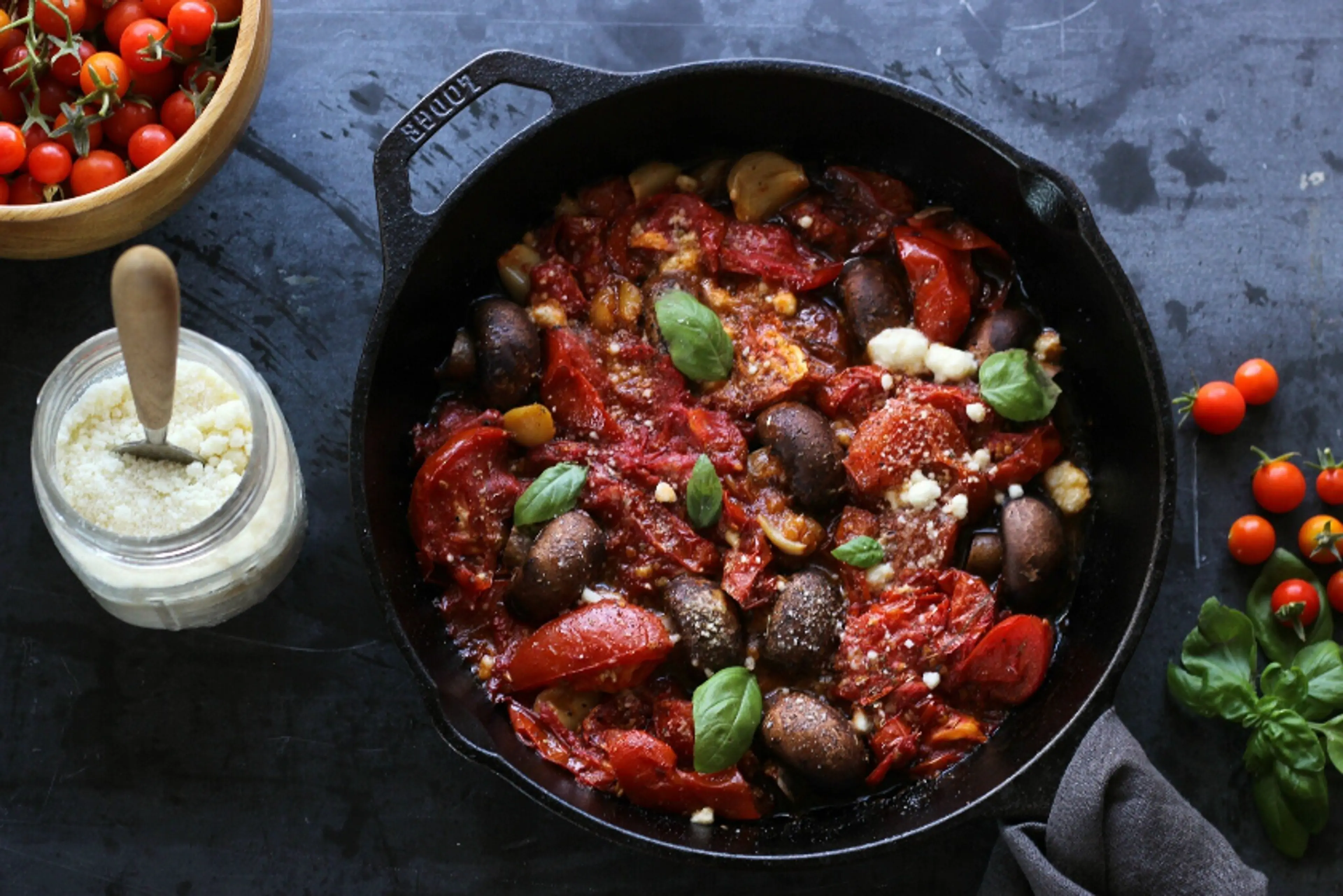Roasted Tomato & Mushroom Garlicky Sauce