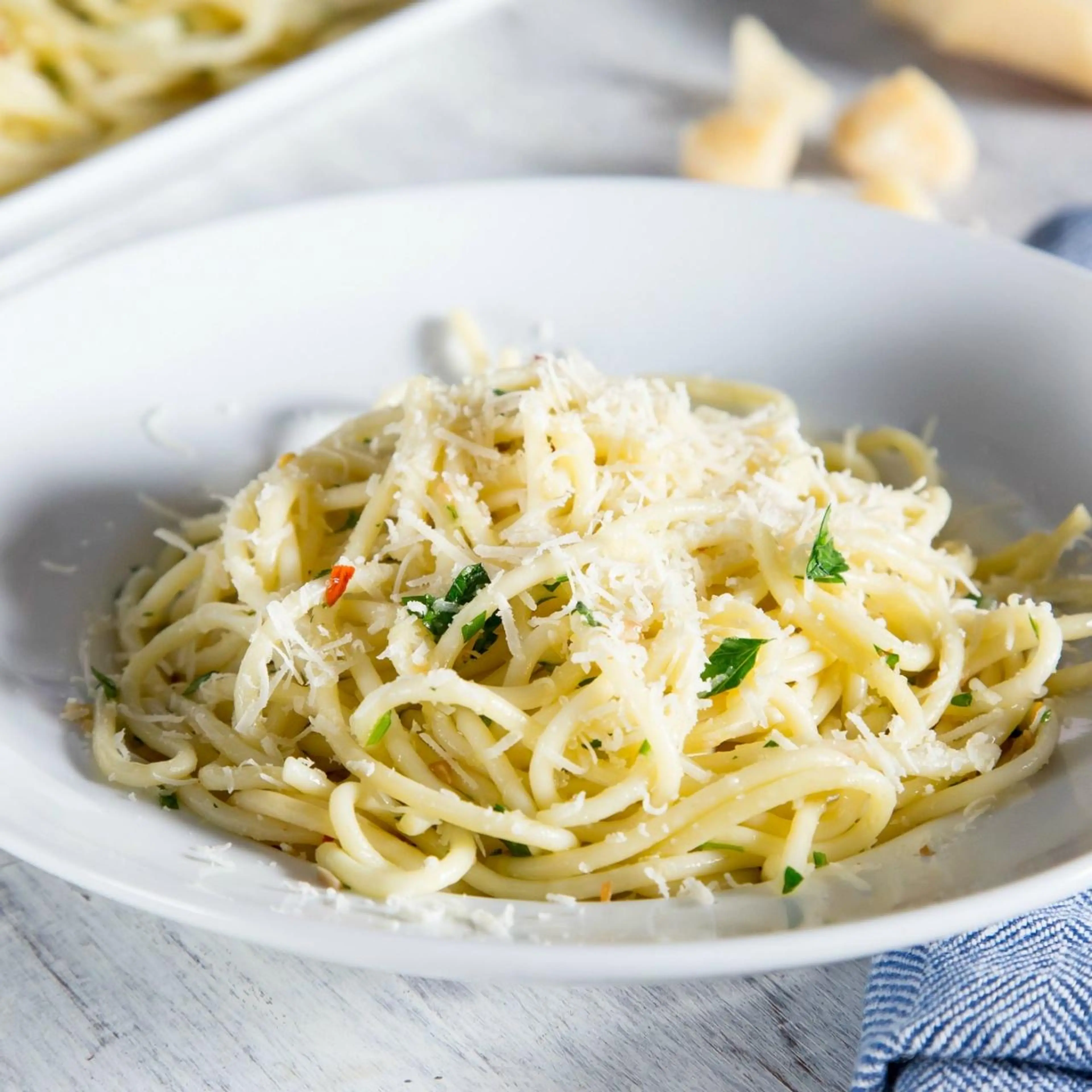 Spaghetti with Oil and Garlic (Aglio e Olio)