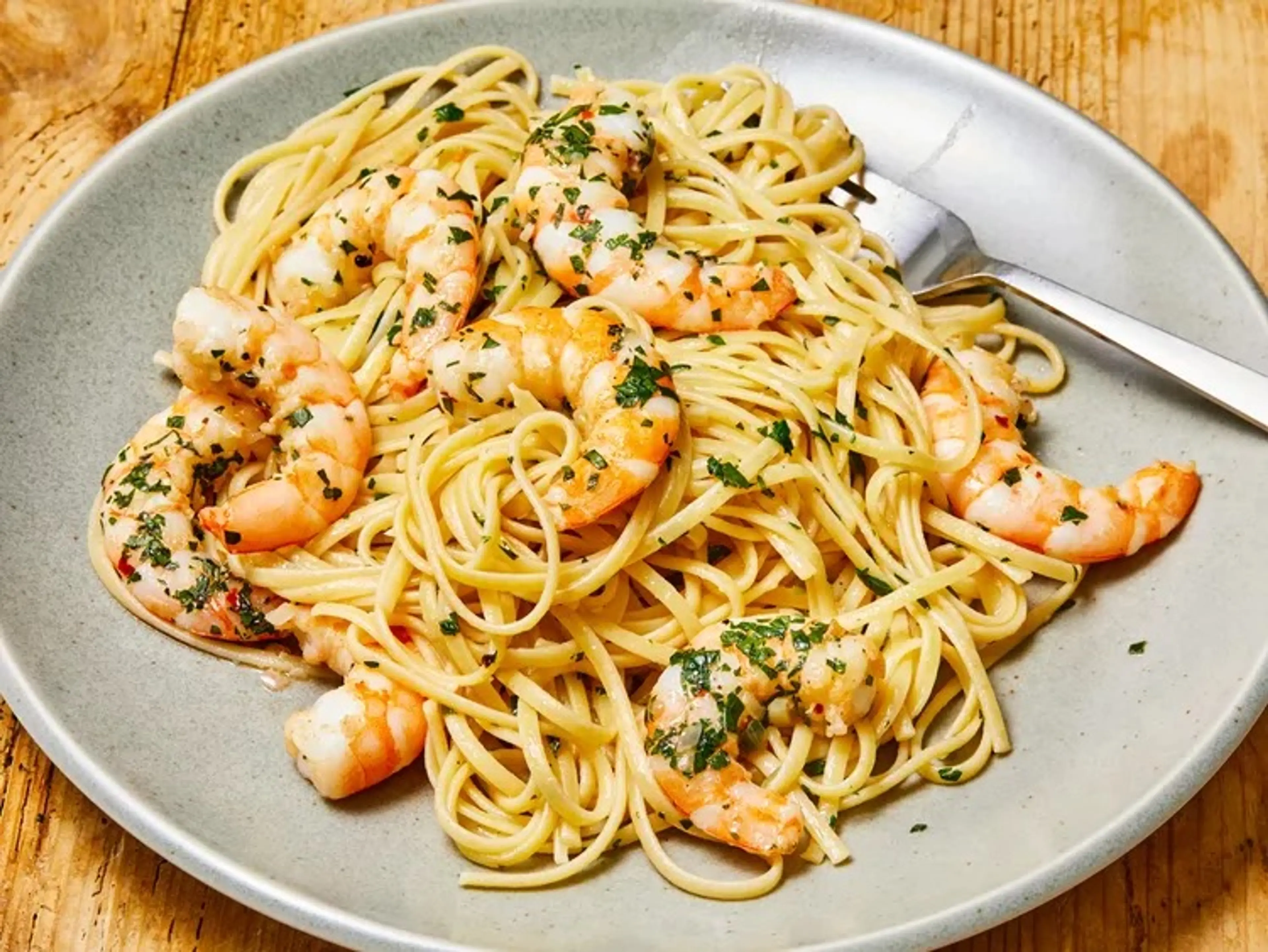 Scampi Linguine, with fresh herbs & lemon