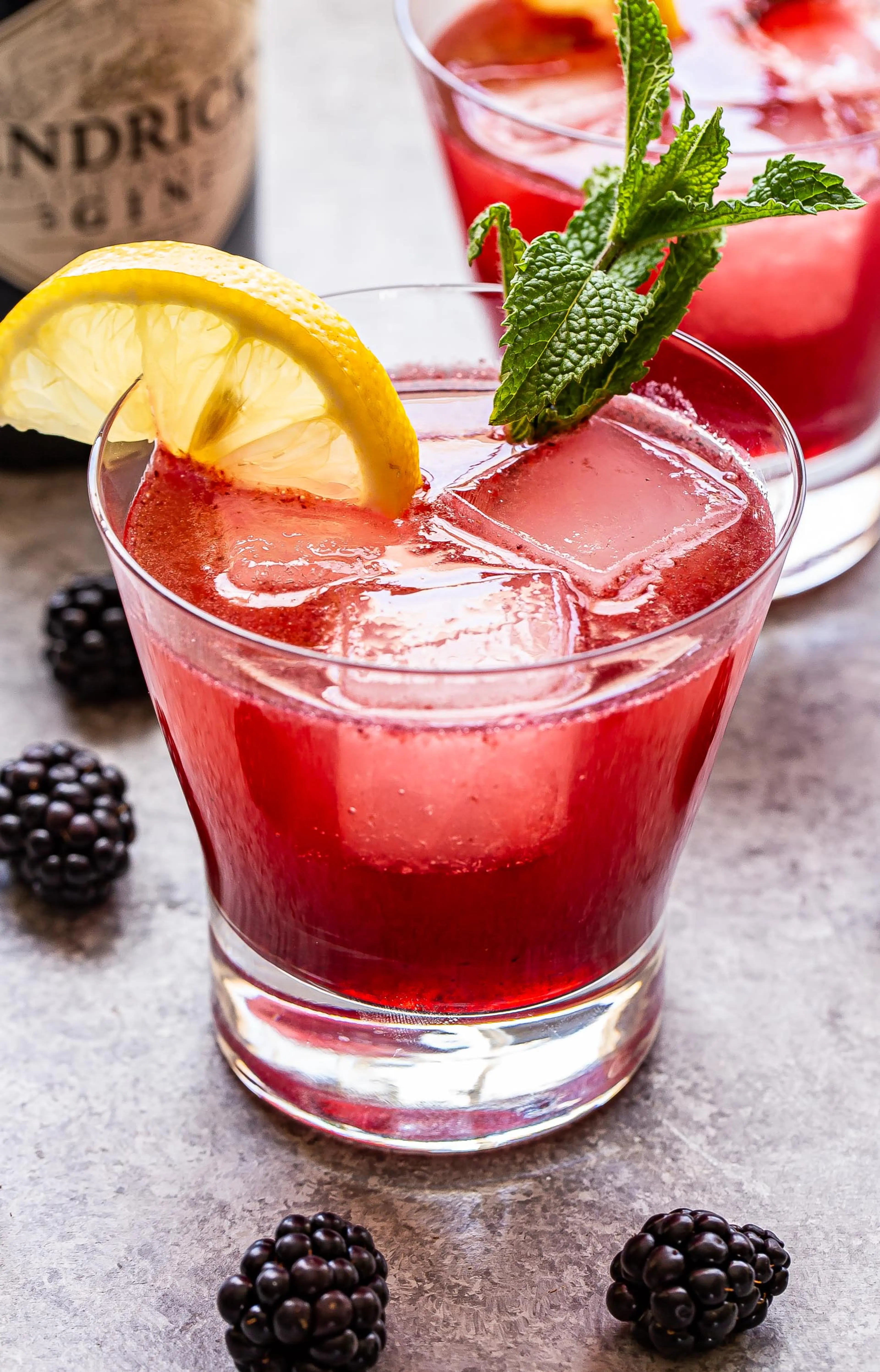 Blackberry Gin Fizz