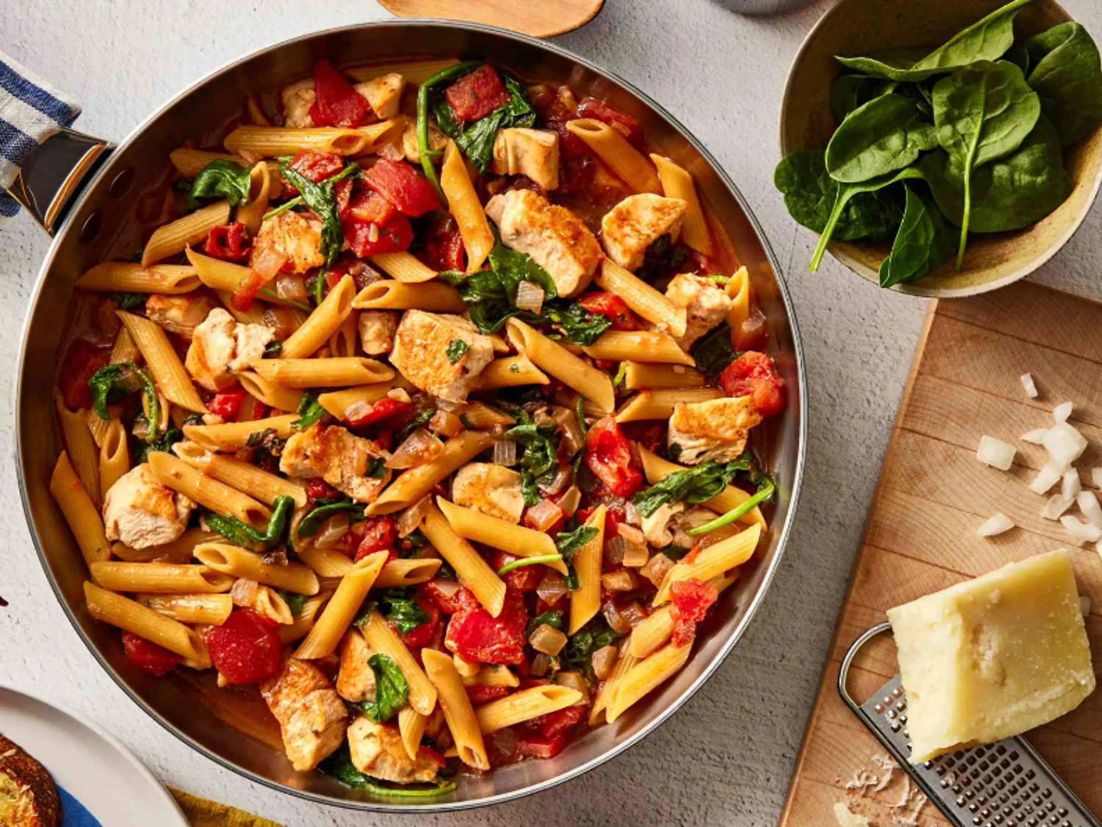 Tomato & Spinach Chicken Pasta