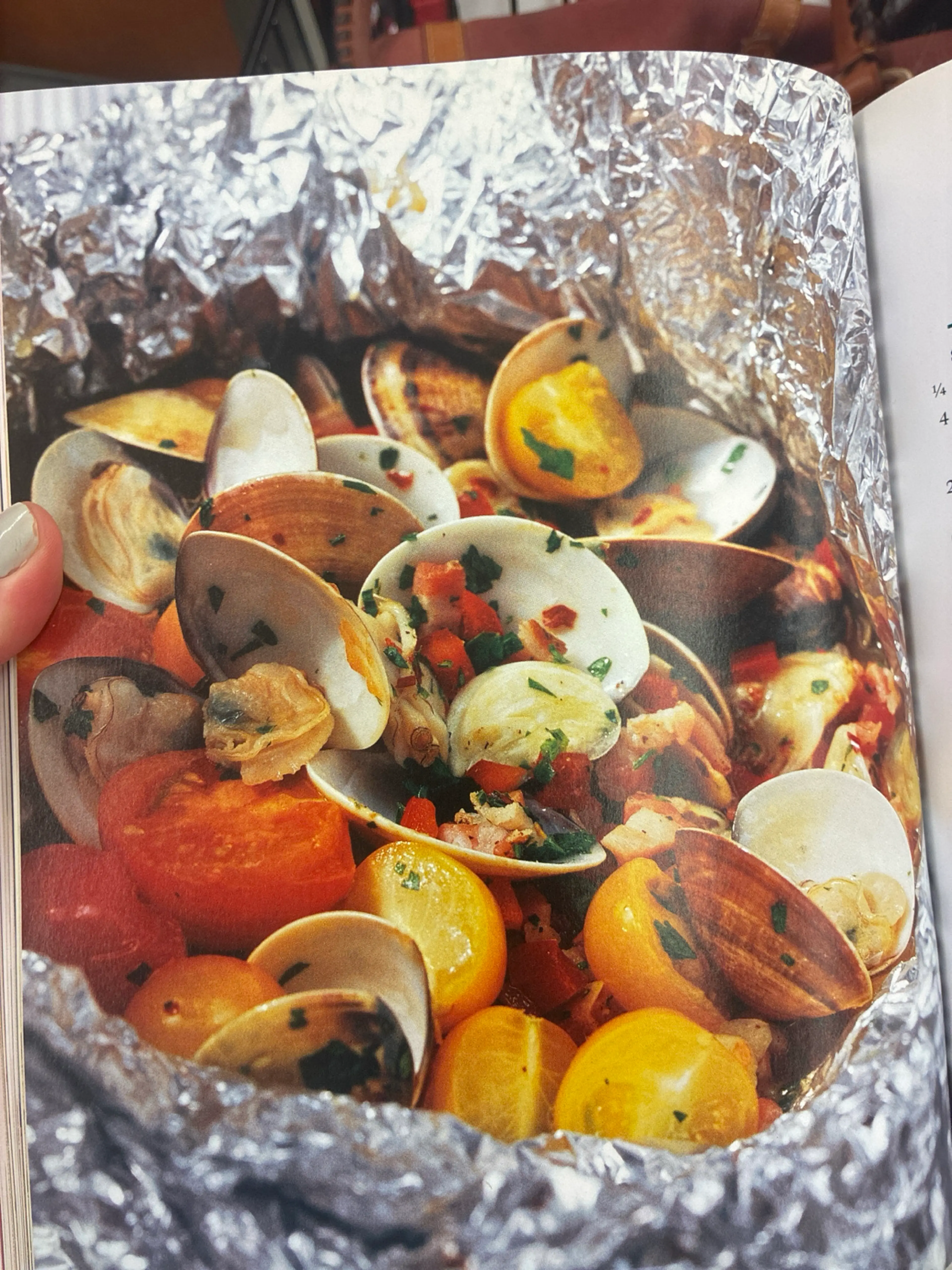 CLAMS IN CARTOCCIO
