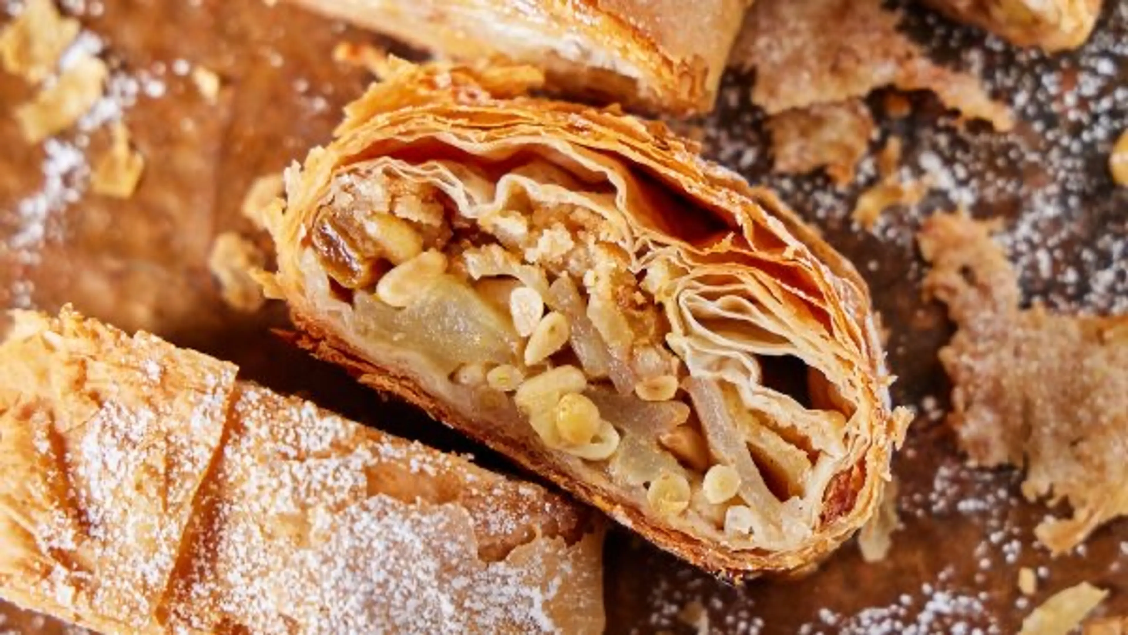 Italian-Style Apple Strudel