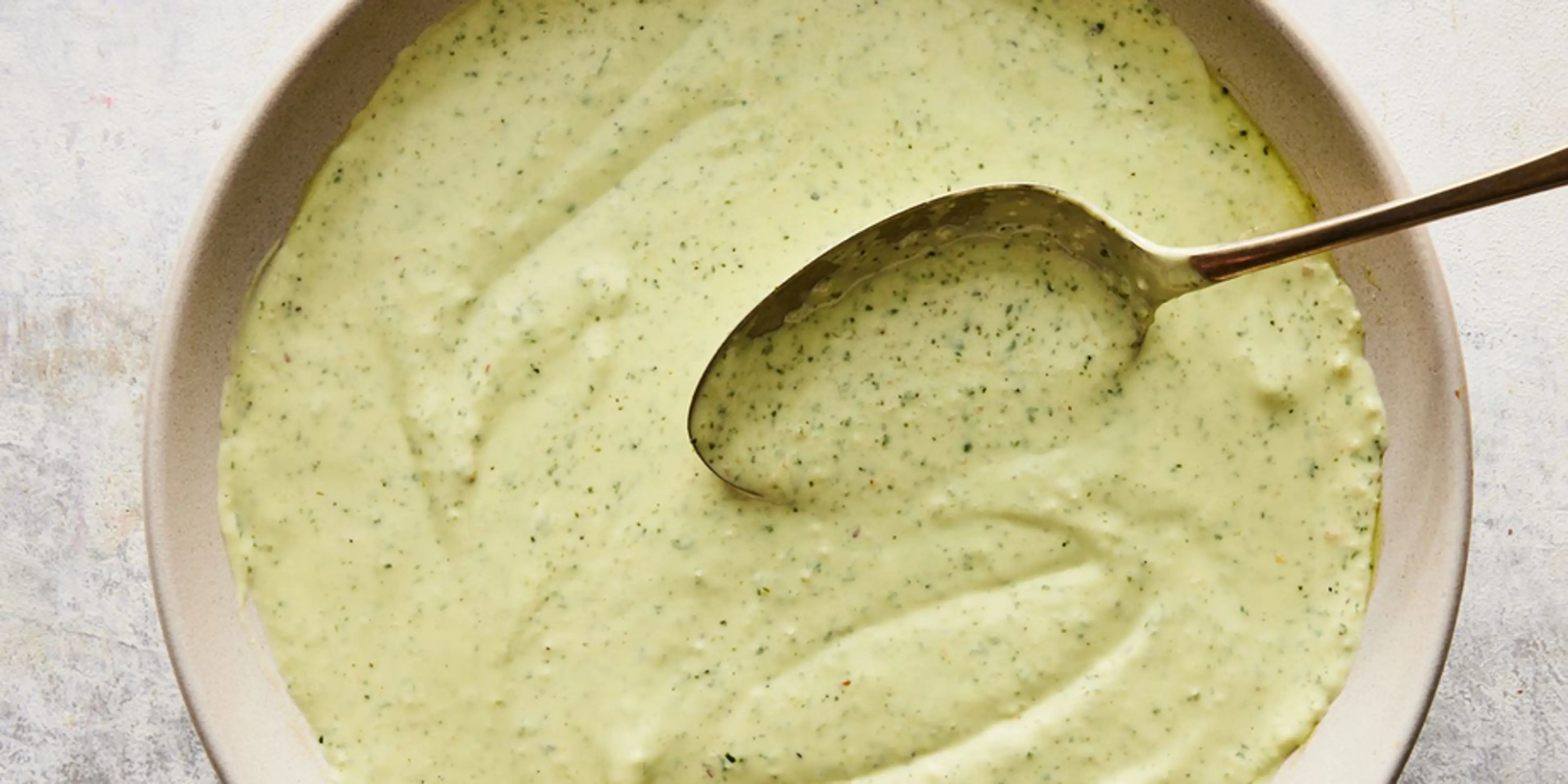 Garlic Basil Creamy Dressing