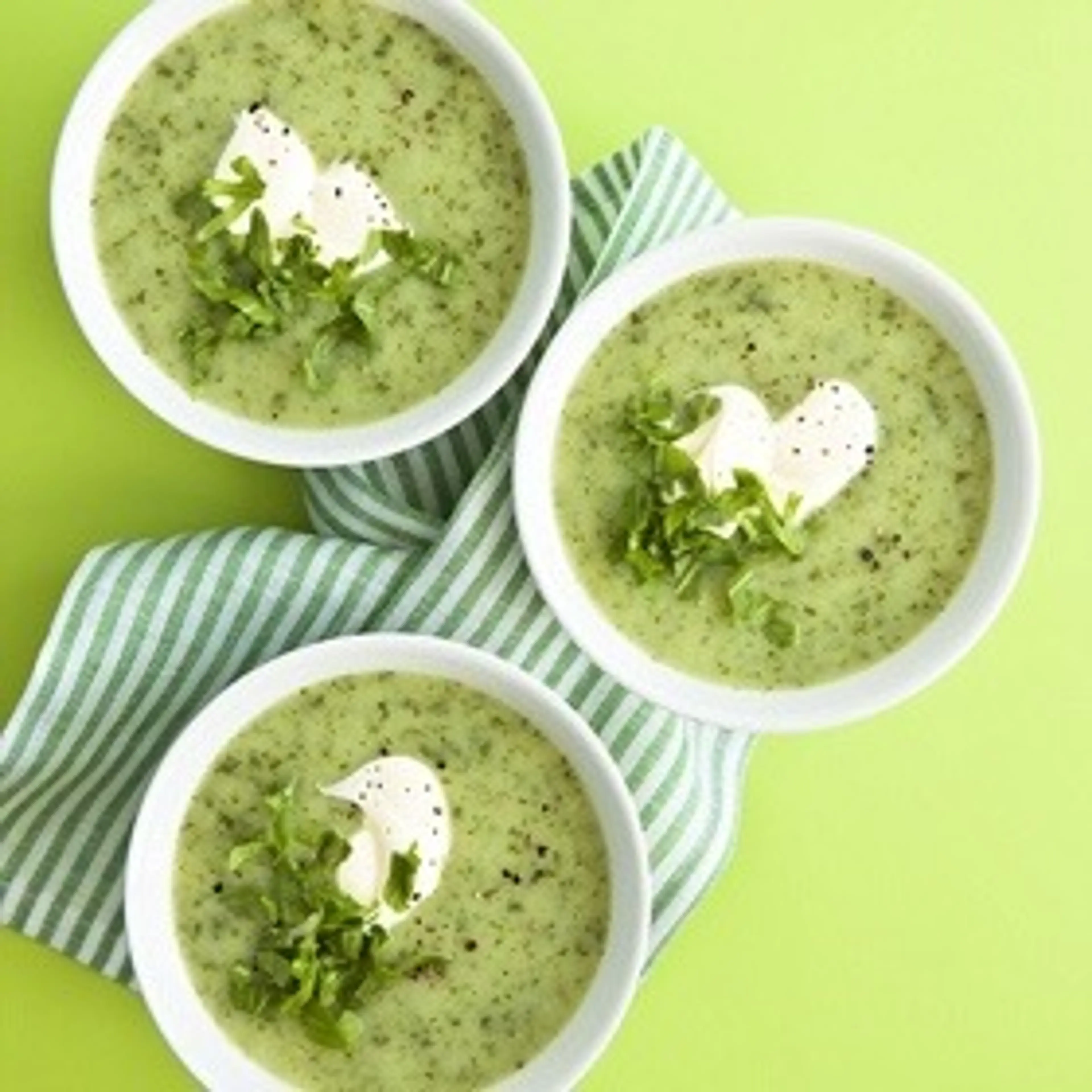 Potato, rocket and garlic soup