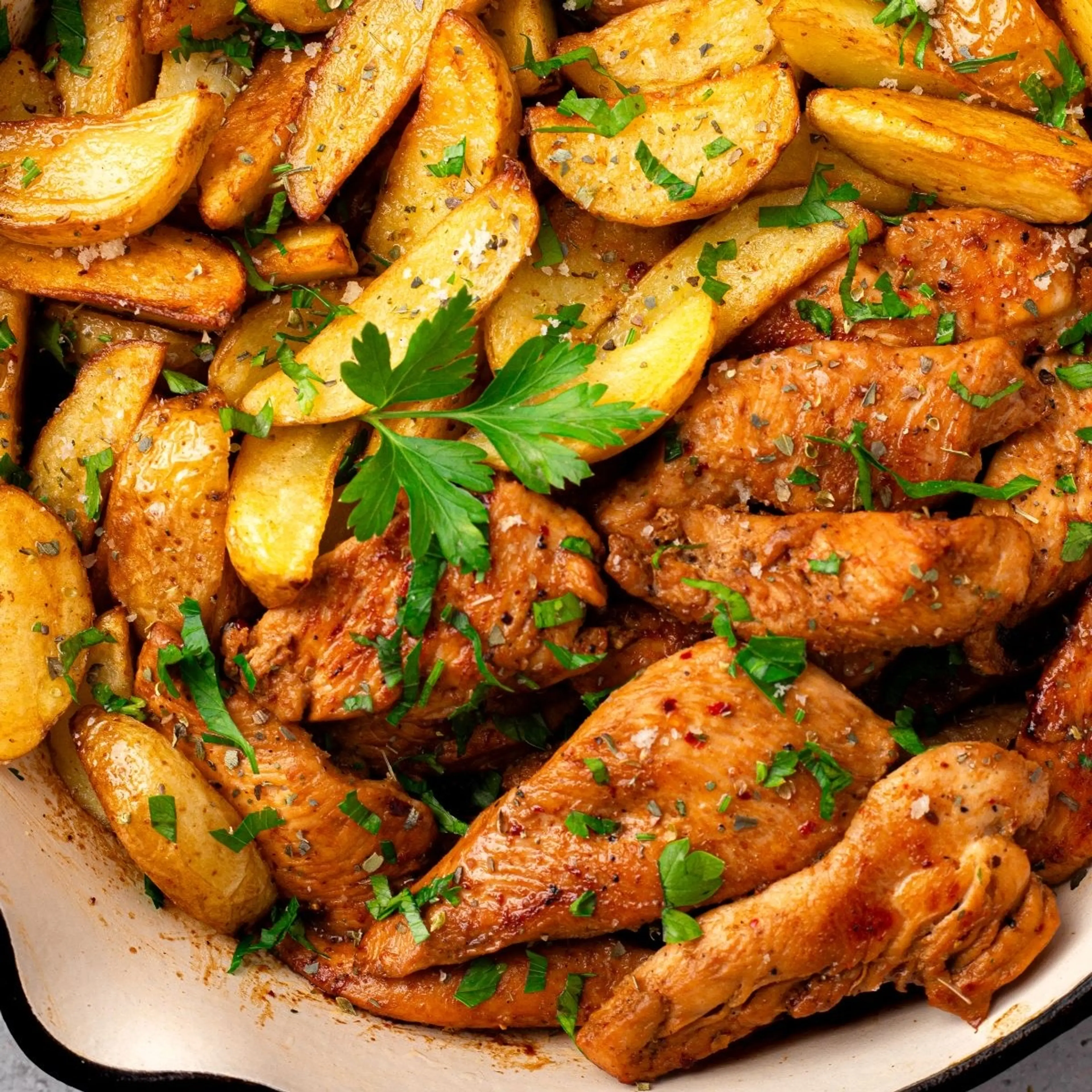 Garlic Chicken and Potatoes Skillet