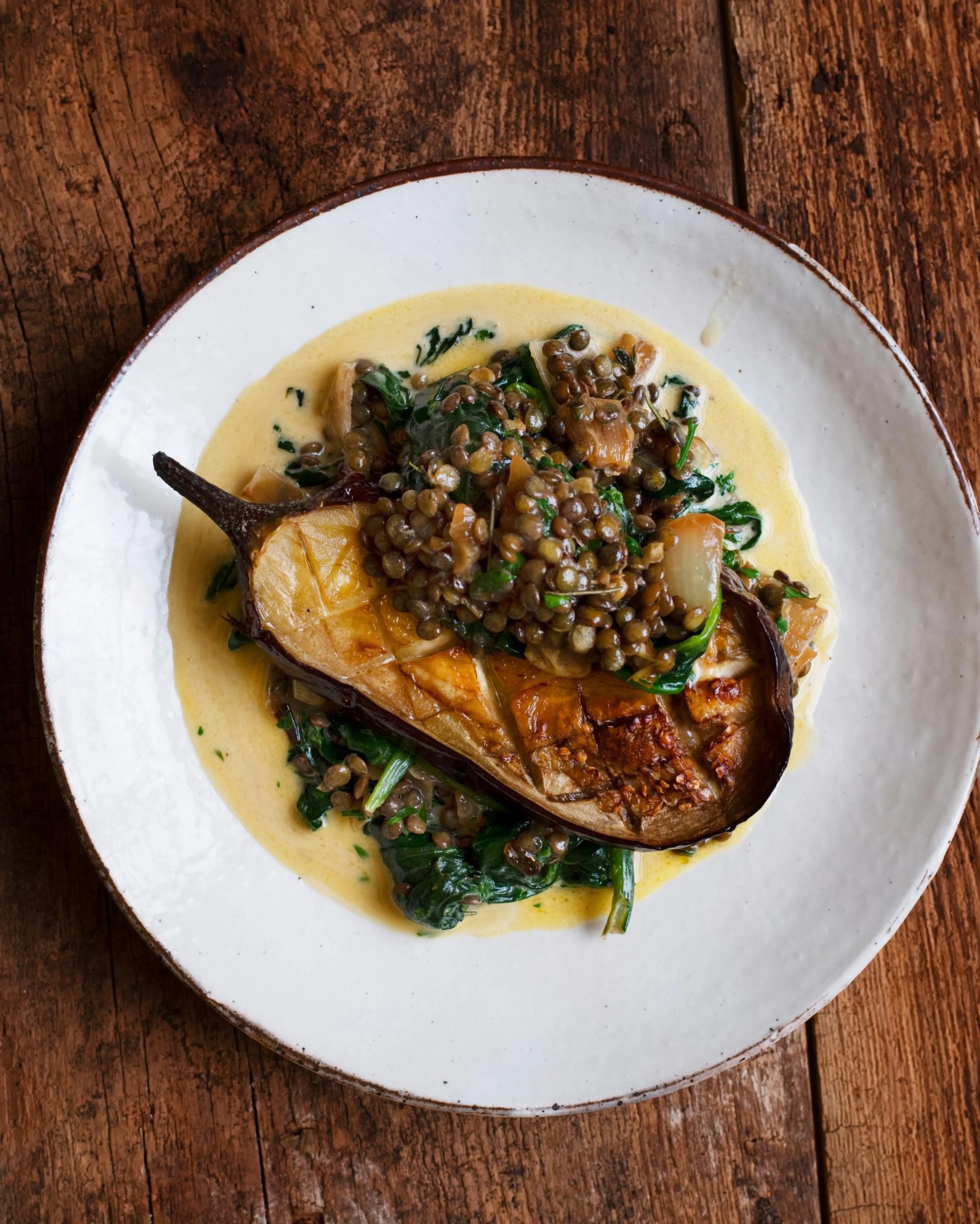 Auberginen mit cremigen Linsen