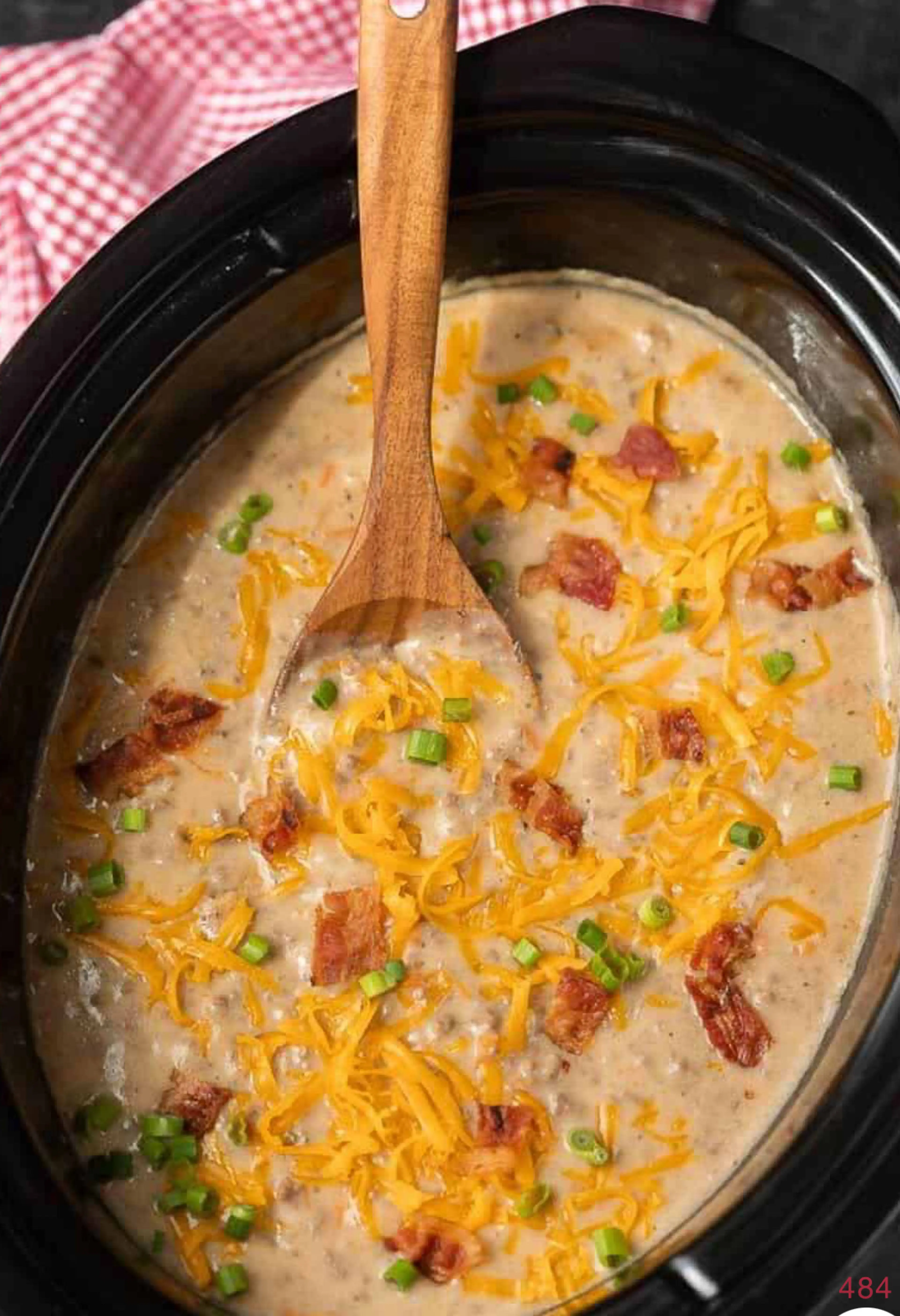 Crock Pot Cheeseburger Soup