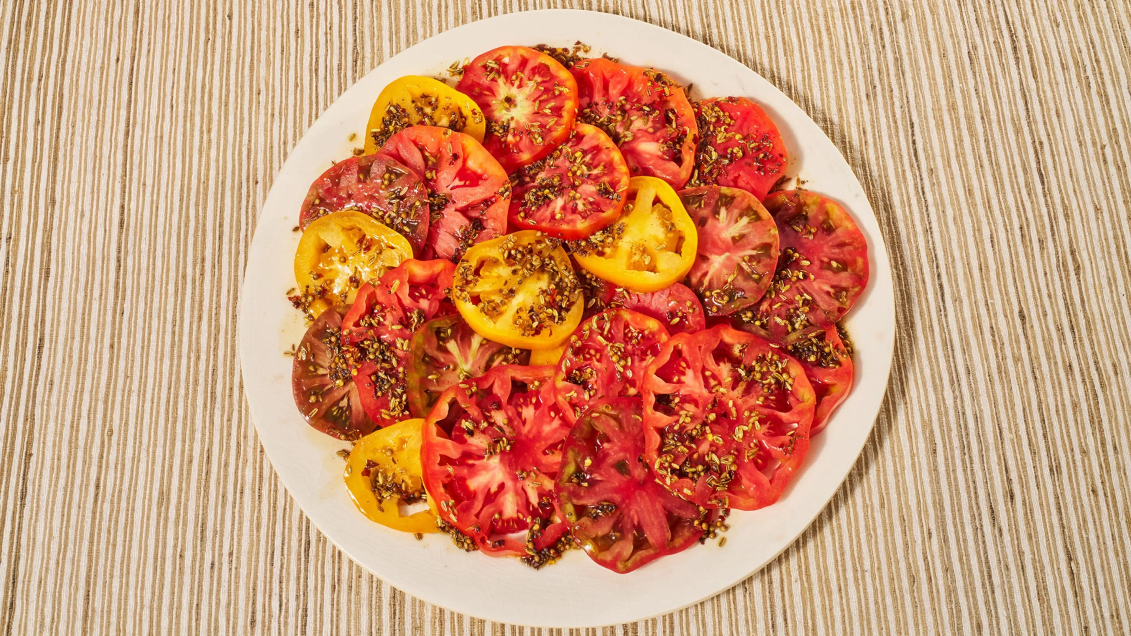 Tomaten mit gewürzter brauner Butter