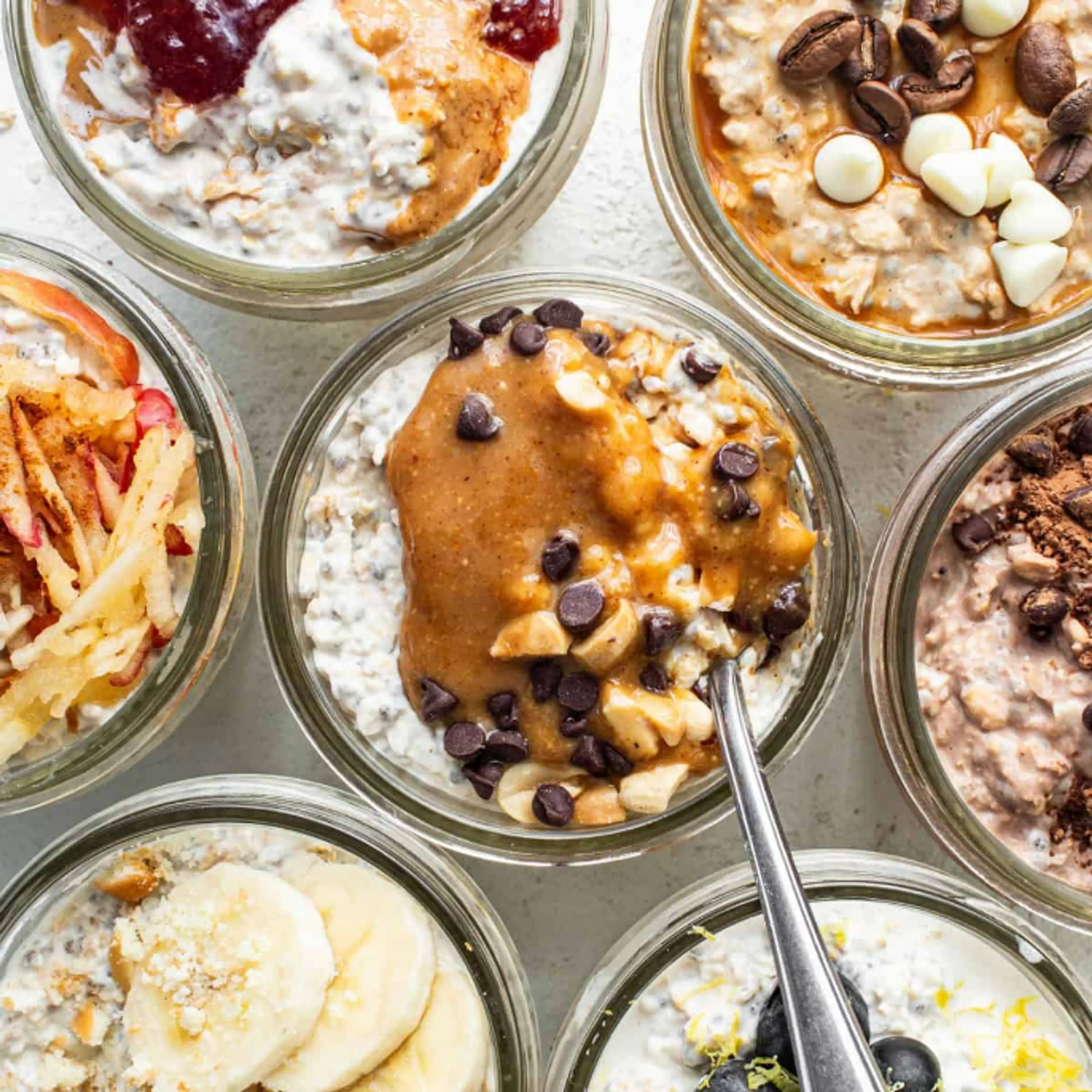Healthy Overnight Oats Recipe (+ 8 flavor vacations)