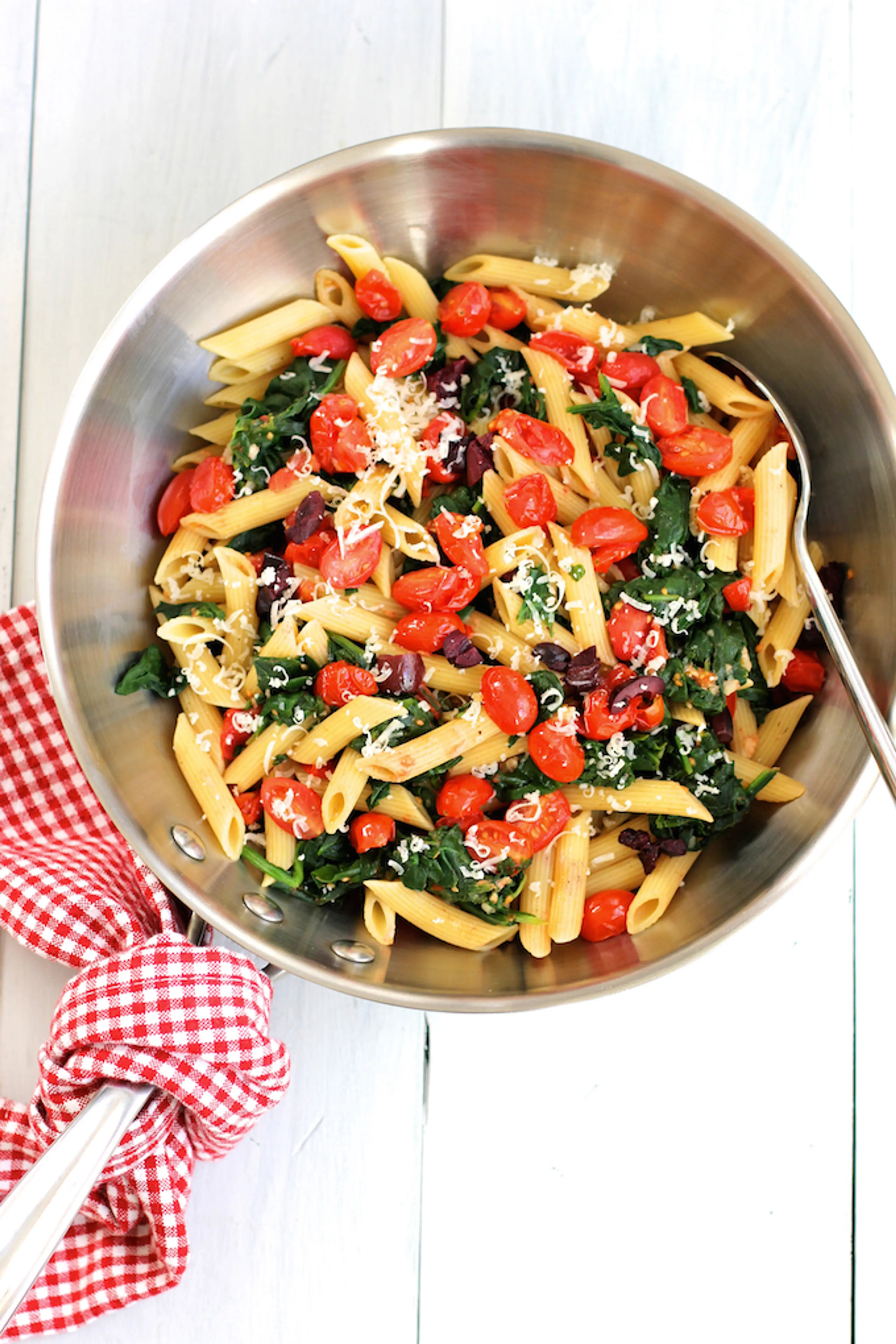 Ziti with Spinach, Cherry Tomatoes, and Gorgonzola Sauce