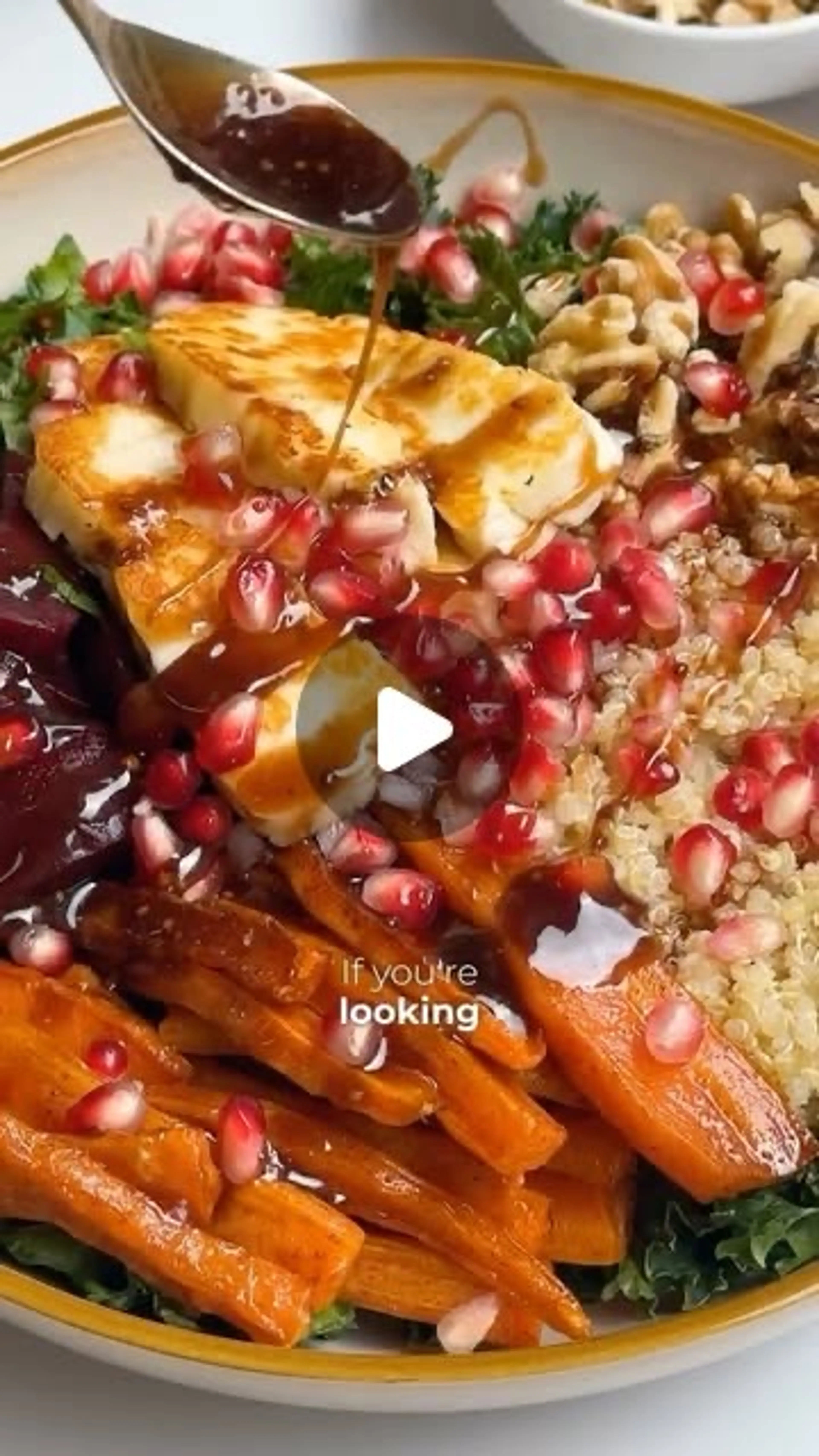 Roasted Carrot Nourish Bowl