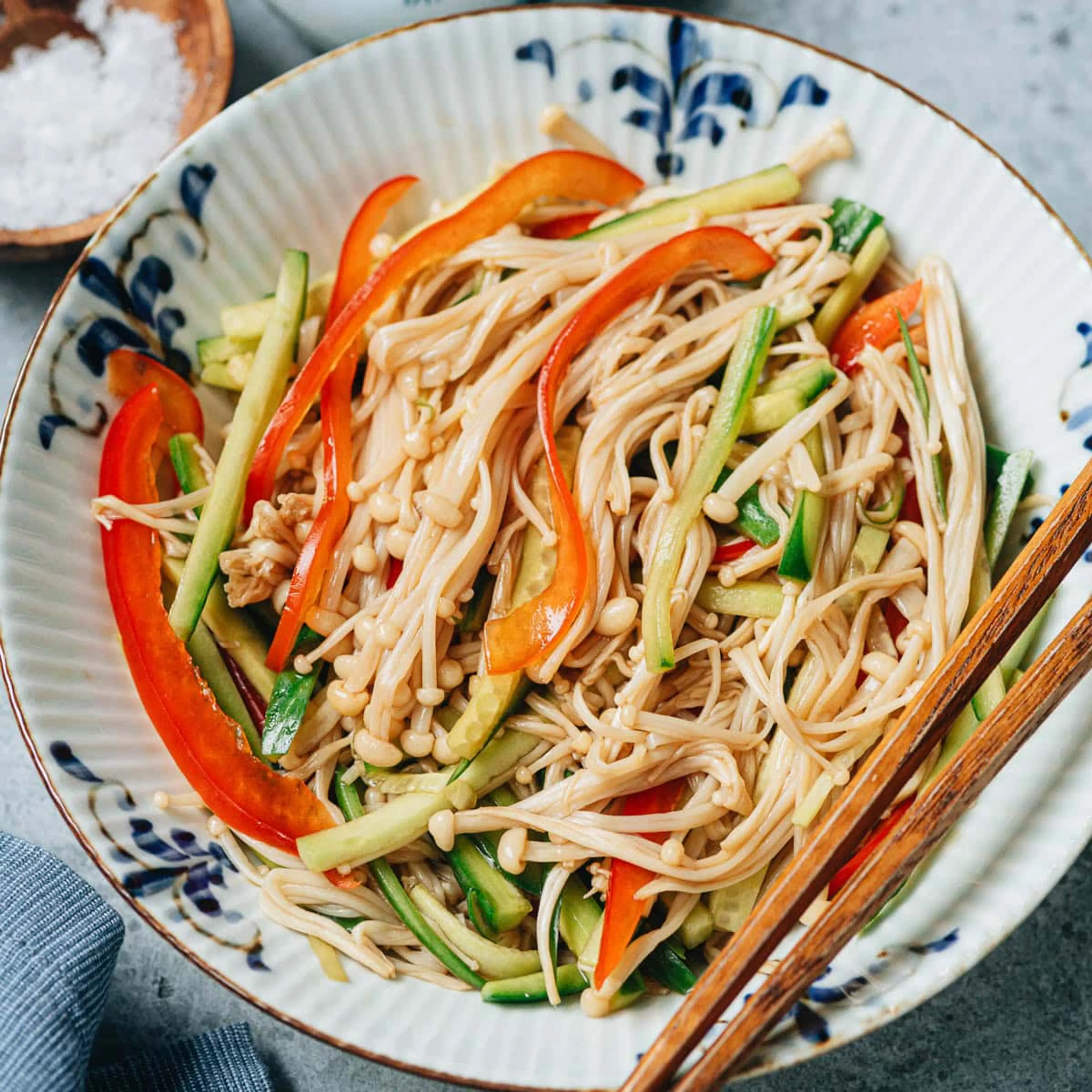 Enoki Mushroom Salad (凉拌金针菇)
